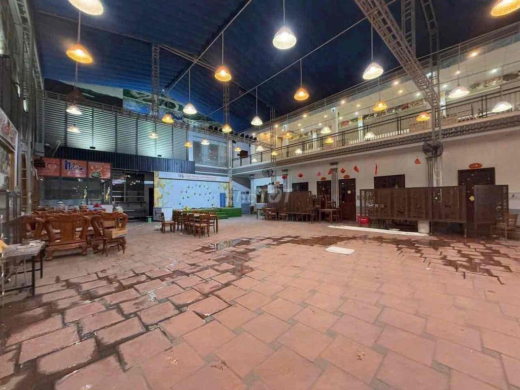 Cho thuê mặt bằng 750m2 phù hợp kinh doanh tại Thủ Dầu Một, Bình Dương