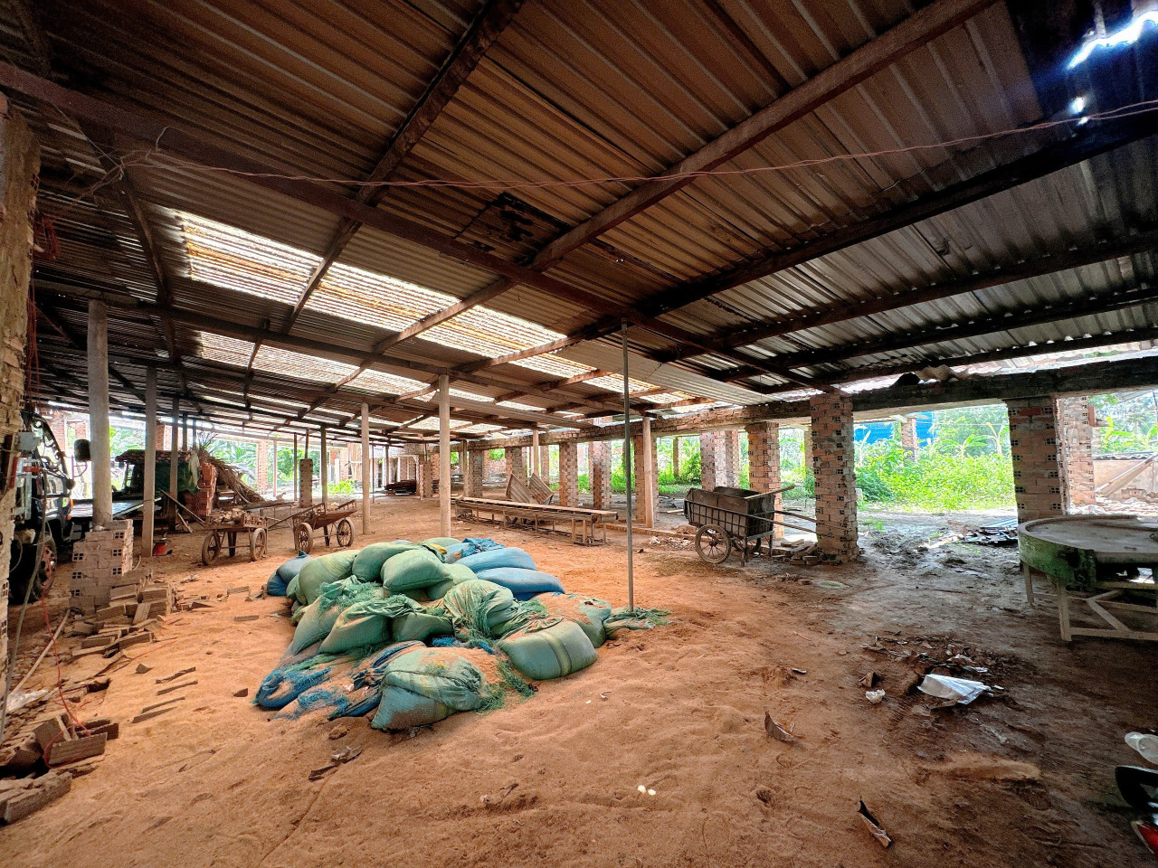 Cho thuê kho 3341m2 đường container có điện 3 pha tại TP Bến Tre