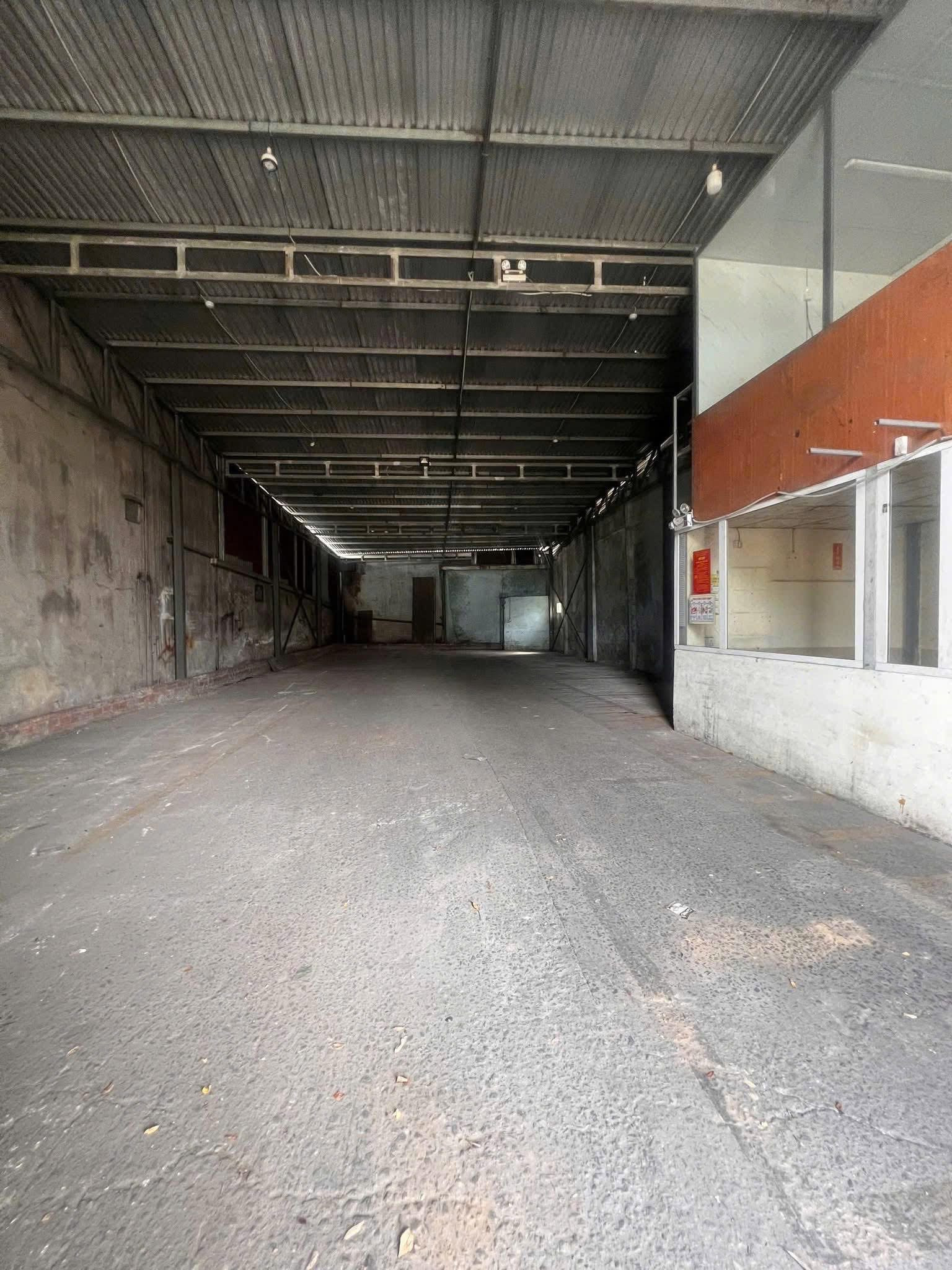 Cho thuê kho 250m2 mặt tiền Lê Trọng Tấn - Cẩm Lệ