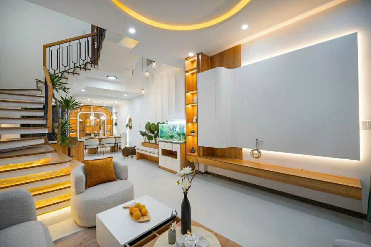 Cho thuê nhà Hoàng Diệu, Bình Thuận - Homestay 3 tầng đầy đủ nội thất