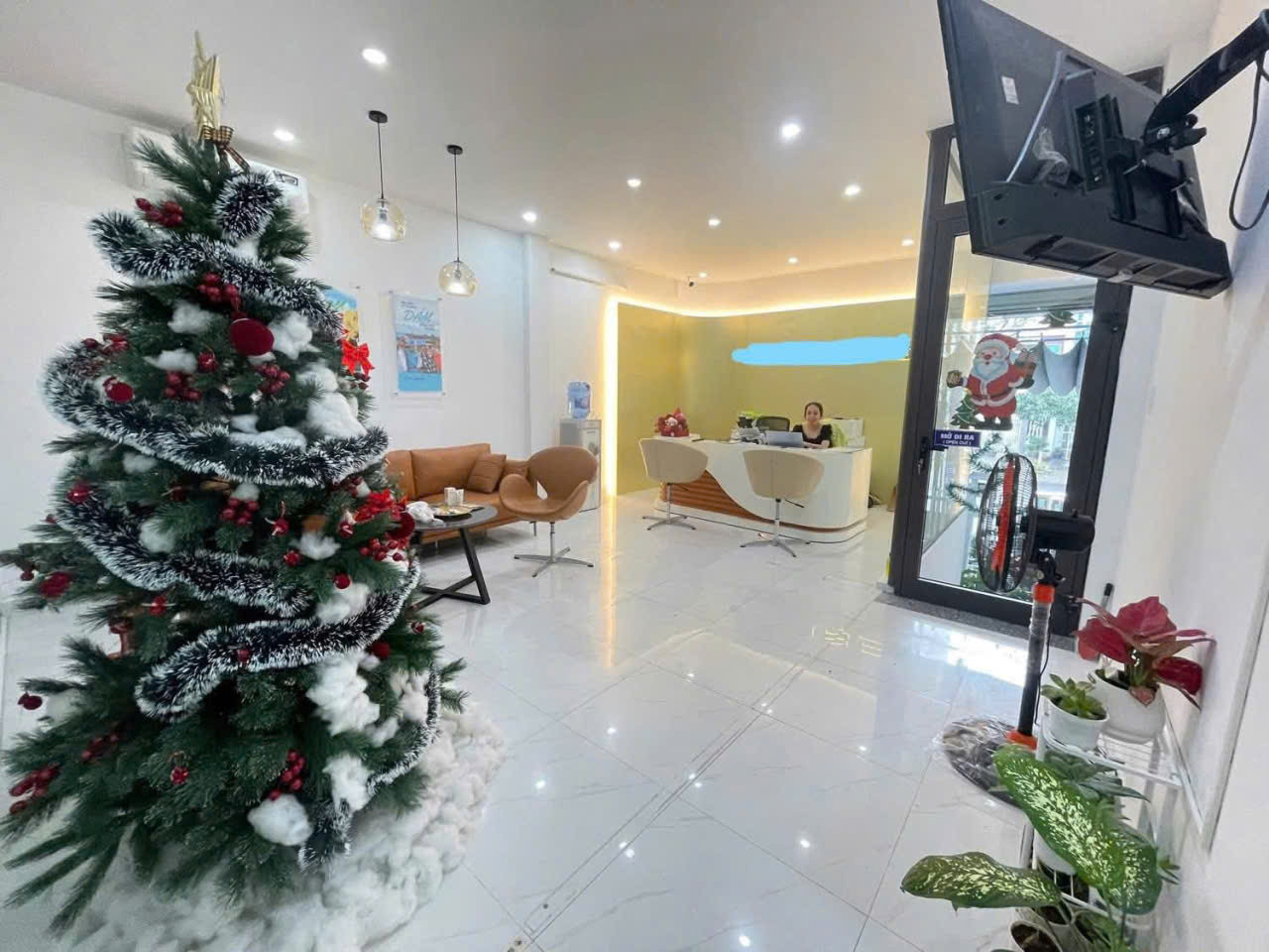 Cho thuê nhà 4 tầng mặt tiền Trịnh Đình Thảo, Phường Khuê Trung