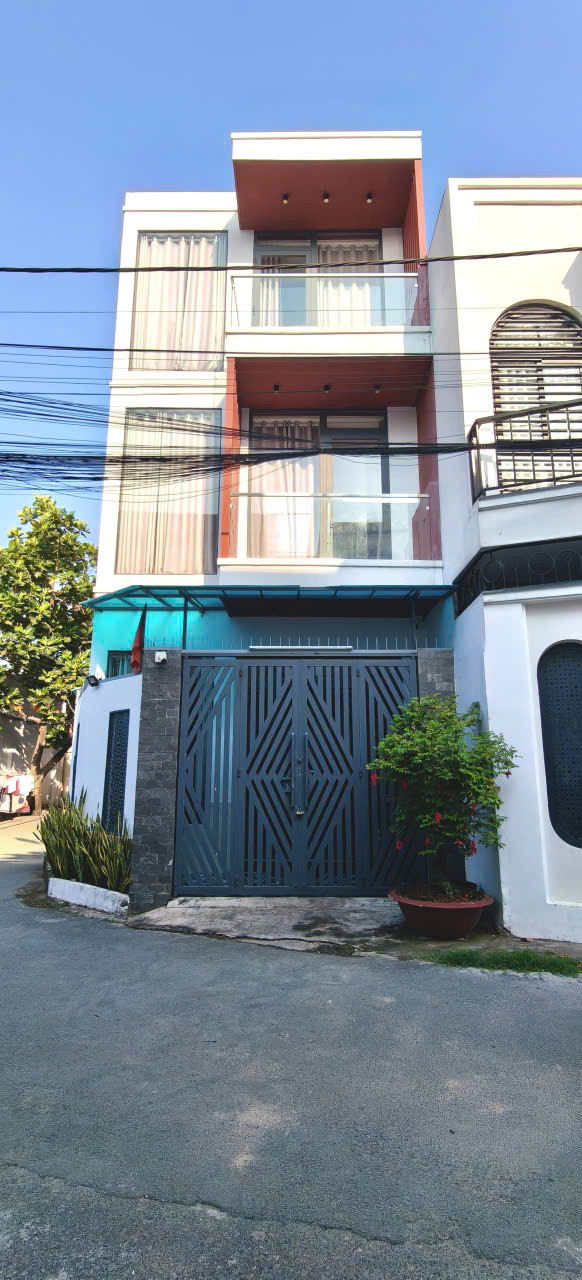 Nhà Căn Góc 2 Mặt Hẻm Xe Hơi, Bình Thọ - Giá Tốt Nhất