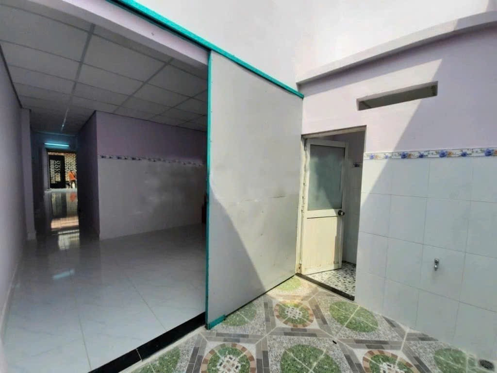 Nhà riêng 78.2m² hẻm ô tô, tiềm năng kinh doanh đa dạng, sổ hồng riêng, giá chỉ 4.6 tỷ