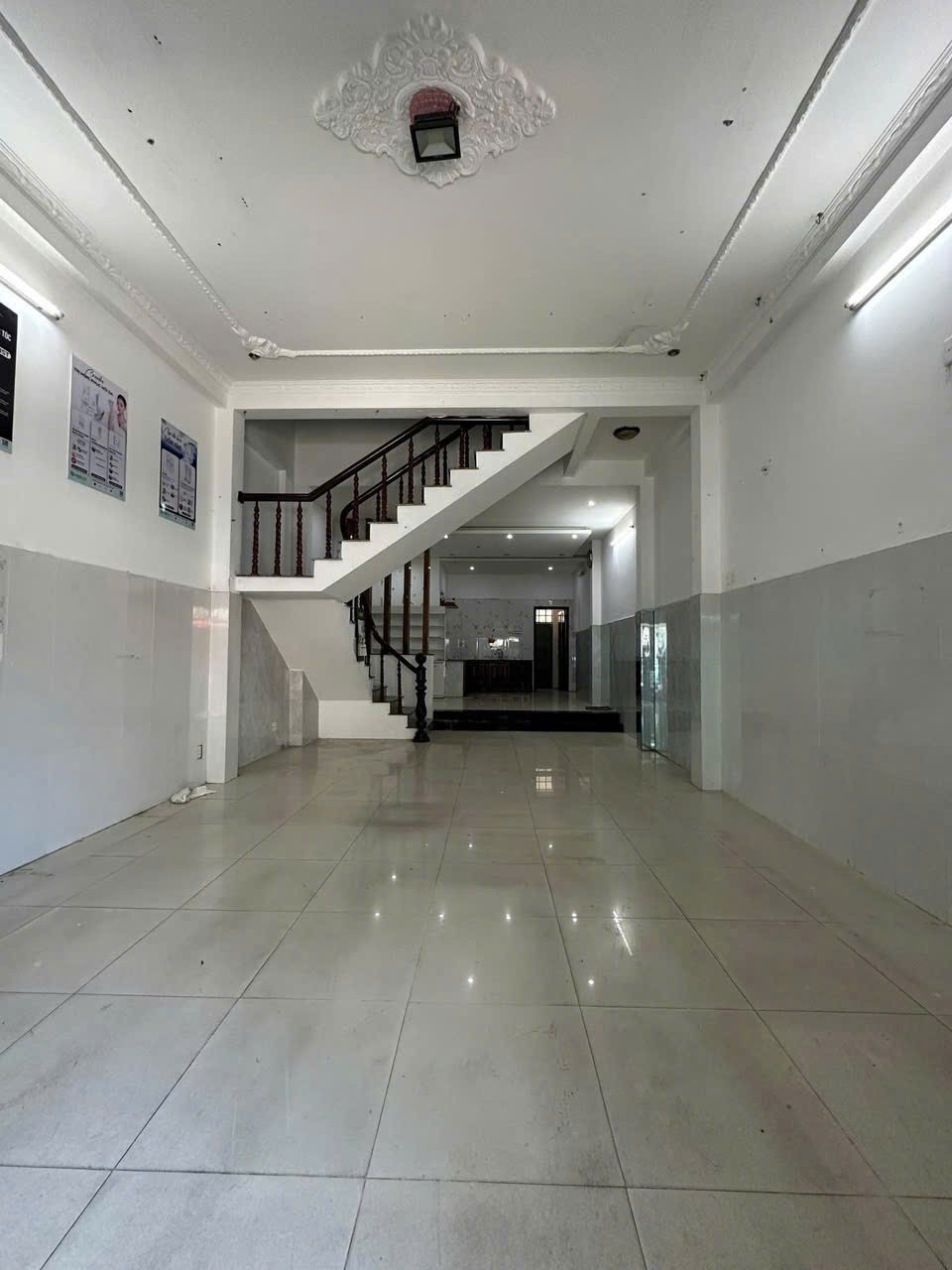 Cho thuê nhà 2 tầng tại Cù Chính Lan, Thanh Khê Đông, Đà Nẵng