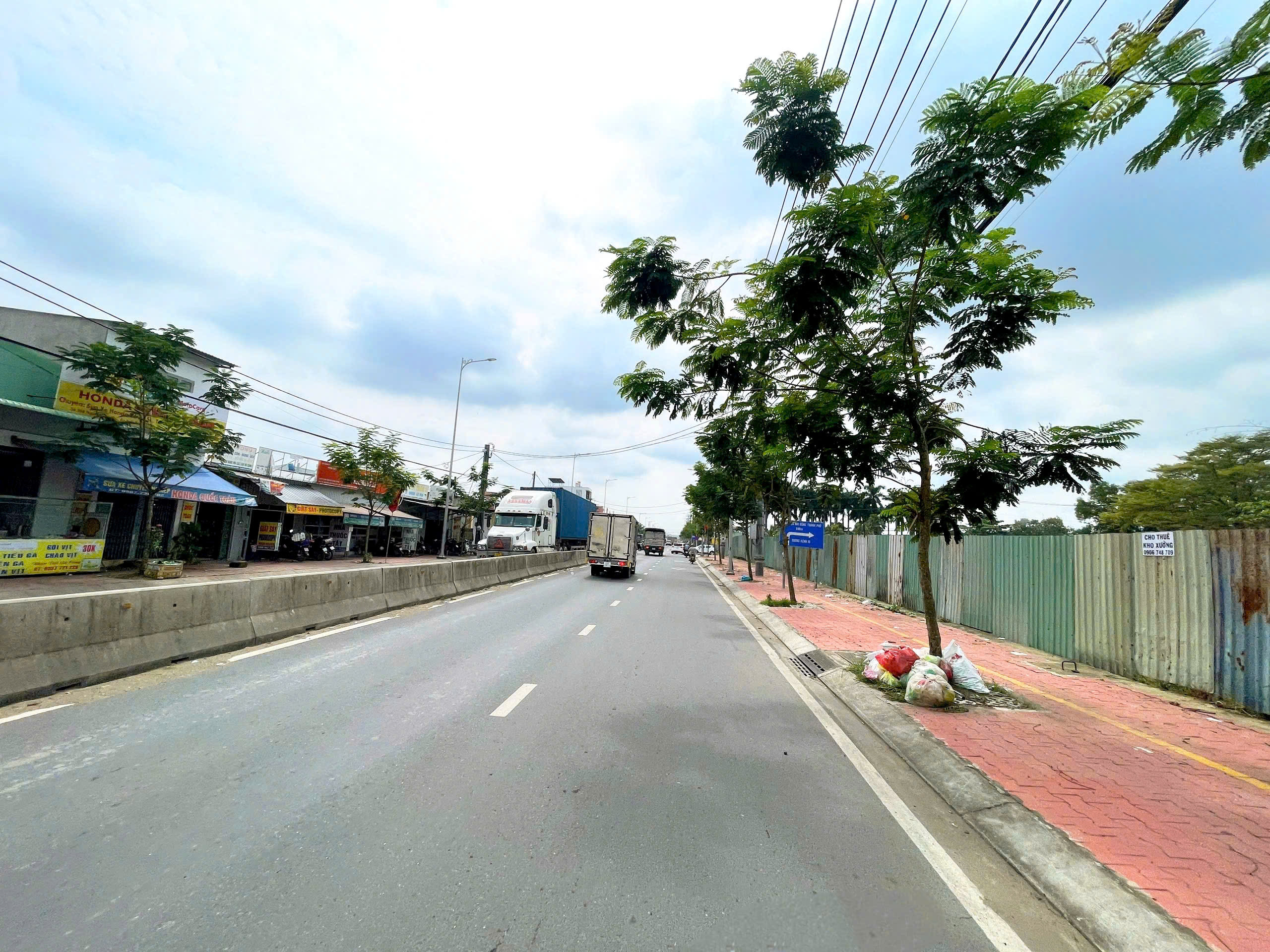 Cho thuê nhà và đất mặt tiền đường Nguyễn Cữu Phú, Bình Chánh