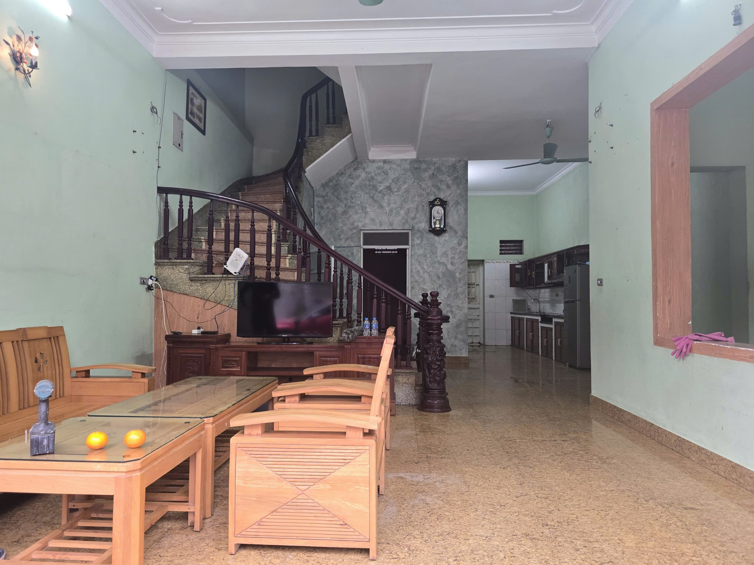 Cho thuê nhà 3 tầng có 5 phòng ngủ tại Phường Võ Cường