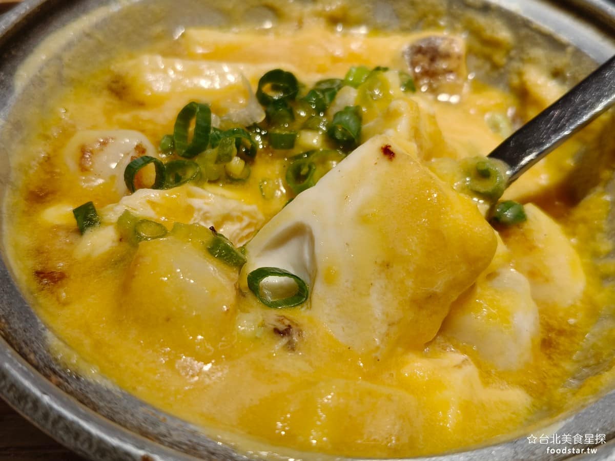 就饗鐵板燒台北長安東店 就饗鐵板燒台北長安東店菜單 就饗鐵板燒台北長安東店推薦 中山區美食 雖然味道還不錯，但個人覺得醬汁的味道有一點太鹹了，而且有一點乾，因為白飯本身也很乾，所以搭配起來，就沒有吃得很順。 @台北美食星探