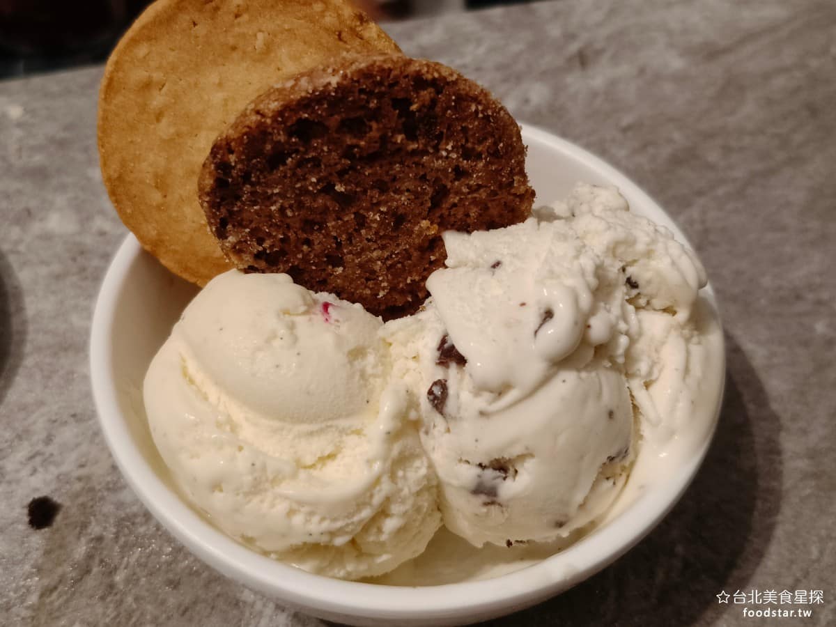 饗麻饗辣PLUS LaLaport南港店 LaLaport南港店菜單 莫凡彼冰淇淋,雖然比不上哈根達斯,但吃起來還算是有一般的水準。 @台北美食星探