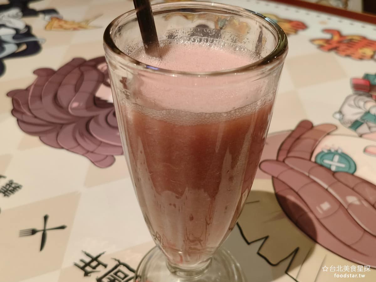義式屋古拉爵南港中信店 義式屋古拉爵南港中信店菜單 義式屋古拉爵南港中信店推薦 南港區美食 芭樂檸檬汁 喝起來沒什麼芭樂味，味道非常淡，檸檬味也很輕，喝起來一點都不酸。 @台北美食星探
