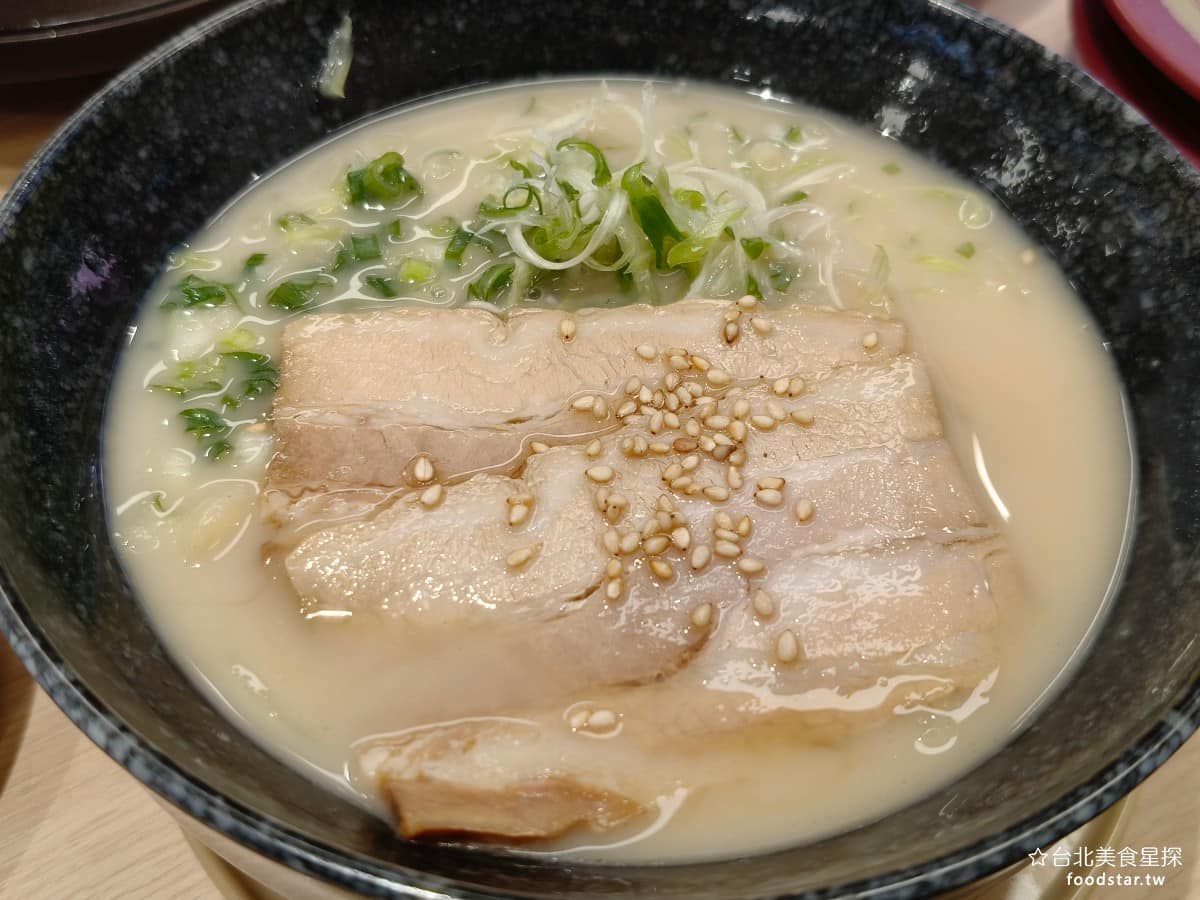 スシロー壽司郎台北內湖美麗華店 スシロー壽司郎台北內湖美麗華店菜單 スシロー壽司郎台北內湖美麗華店推薦 叉燒豚骨拉麵 豚骨湯頭鹹味夠,叉燒肉軟嫩,整體有一定水準,但不算驚豔。 @台北美食星探