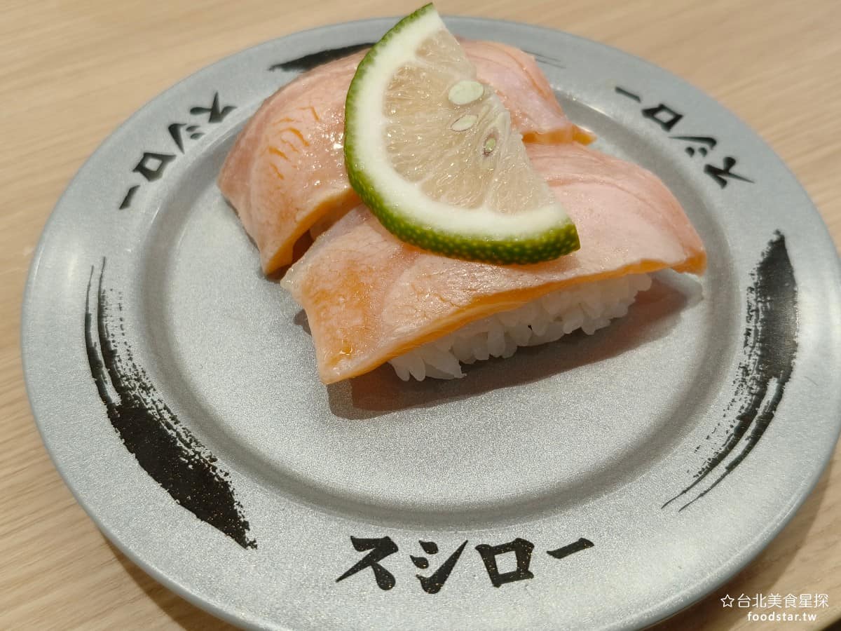 スシロー壽司郎台北內湖美麗華店 スシロー壽司郎台北內湖美麗華店菜單 スシロー壽司郎台北內湖美麗華店推薦 炙燒原味生鮭 雖然有炙燒過,但其實吃起來,還是蠻生的。 @台北美食星探
