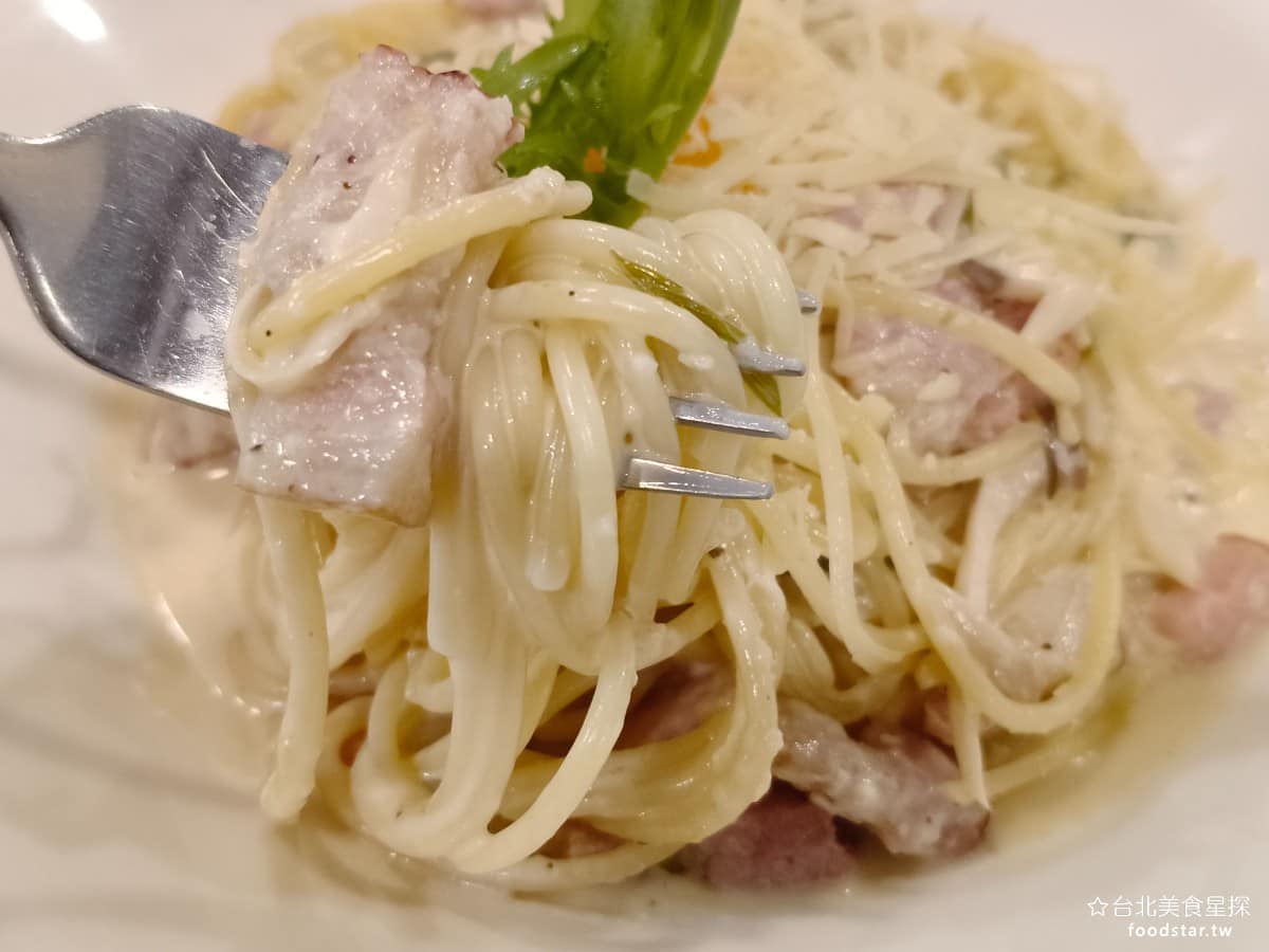 Timama kitchen kitchen菜單 kitchen推薦 內湖區美食 內湖美食 義式料理 同樣地，麵的口感預設偏硬，是走道地義式風格，若想煮軟一點的話，記得提前跟服務生說。 @台北美食星探