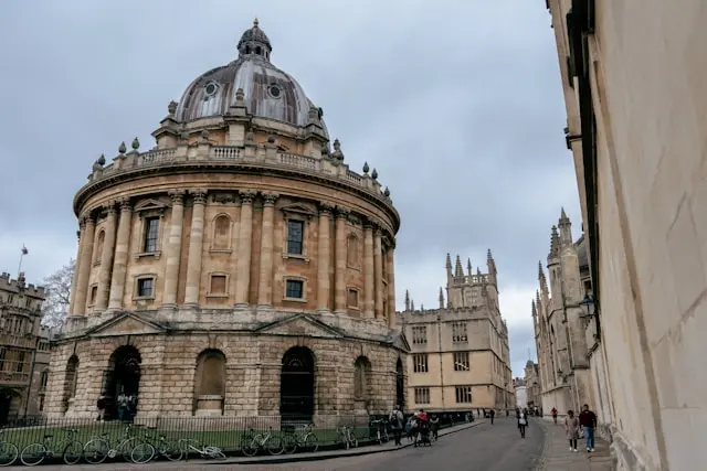 A photograph of the Radcliffe Camera in Oxford