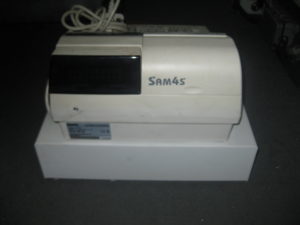 Brand : SAM4S ELECTRONIC CASH REGISTER
Model : ER-35011
S/N : B5AB900013K