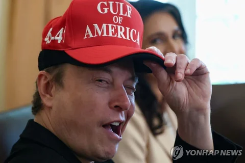 이쯤되서 보이는 세계최고 사업가의 선구안