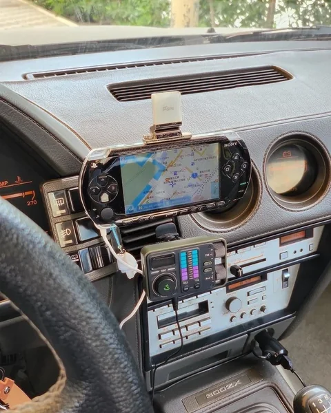 [유머]요즘 PSP 용도.jpg