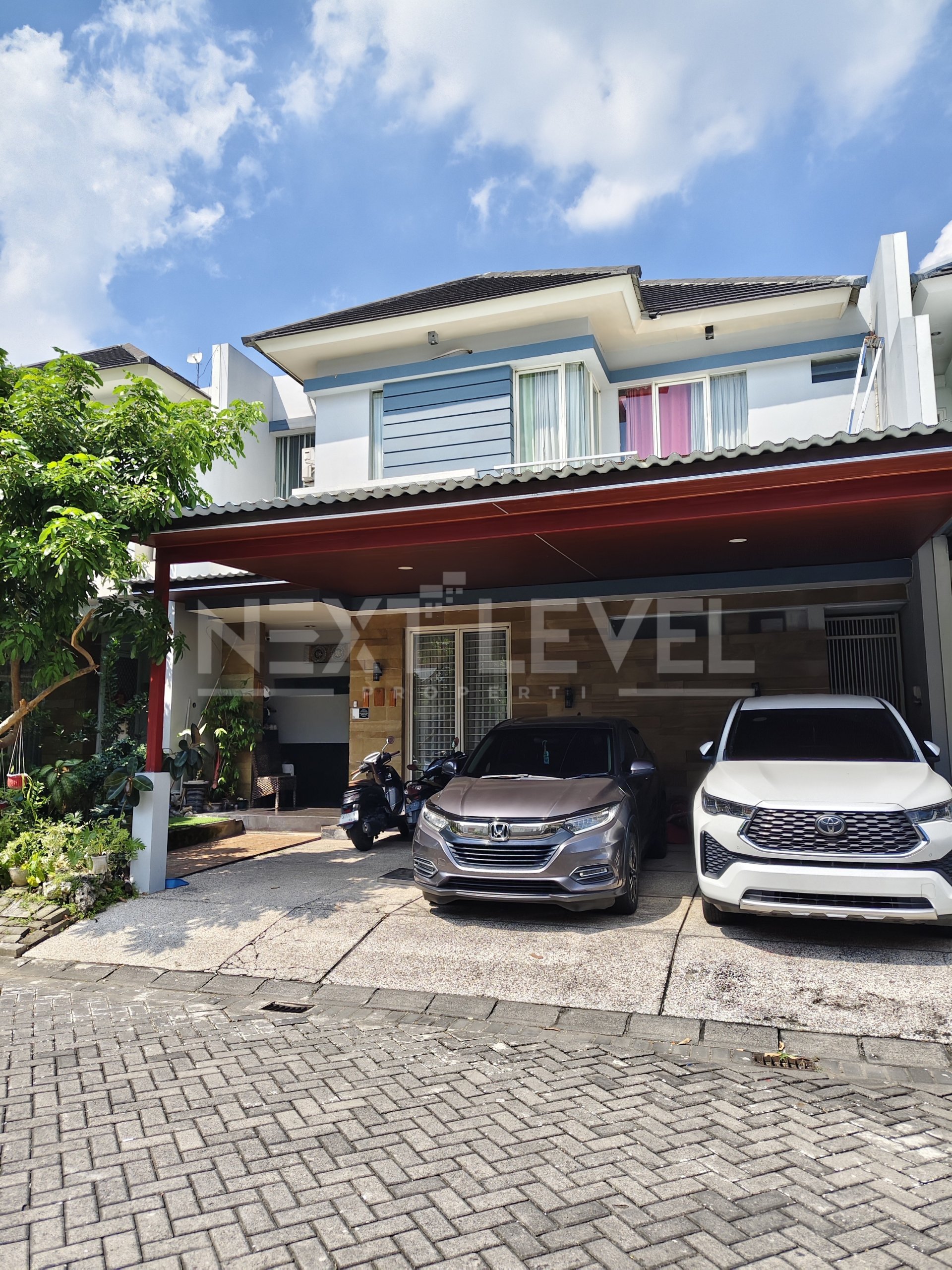 Dijual Rumah Wisata Bukit Mas Surabaya Barat Semi Furnish