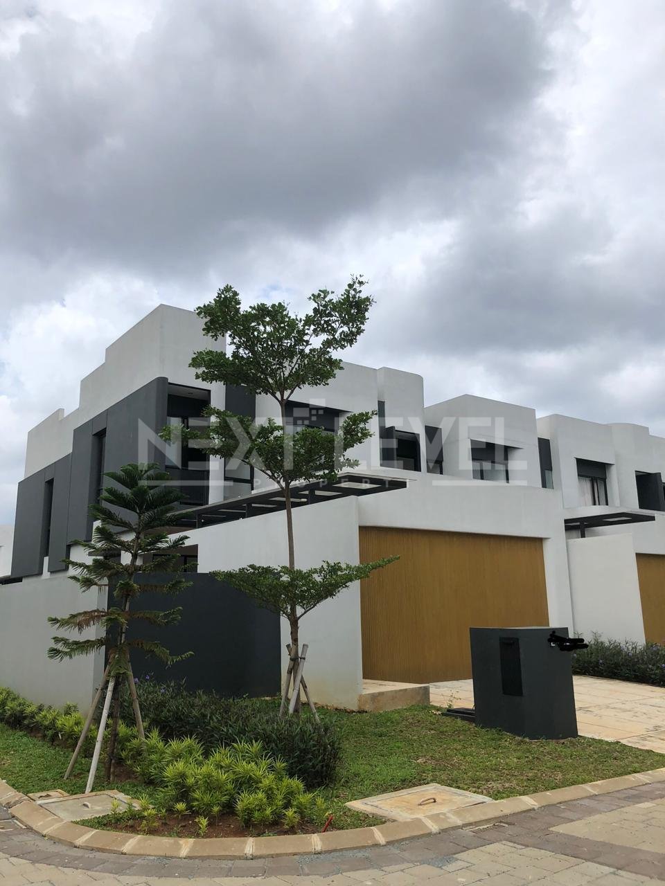 Dijual Rumah Hook 2 Lantai The Grove at Shila Sawangan Depok – SHM 3 M Nego