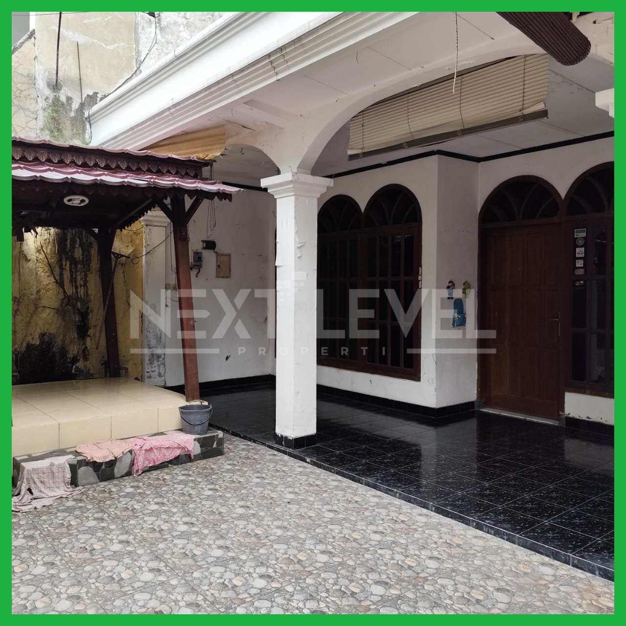 Dijual Rumah Simpang Darmo Permai Selatan