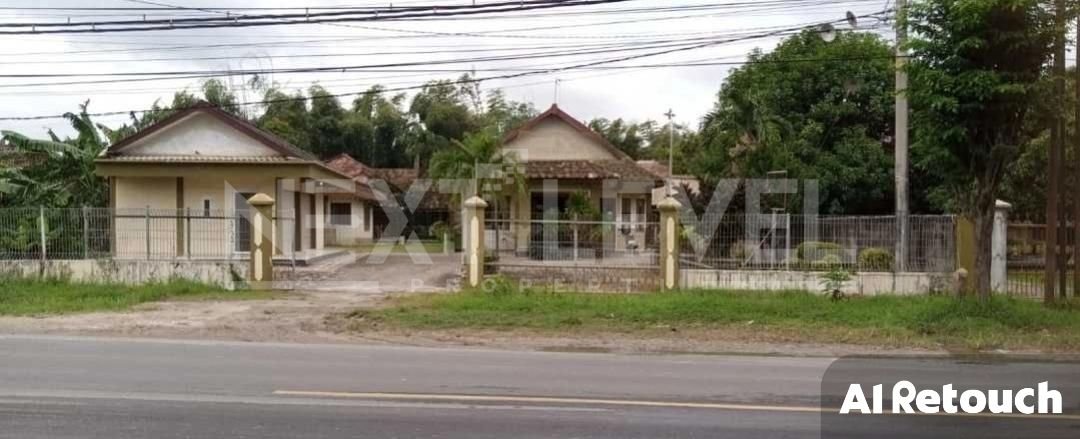 Dijual Rumah Dan Klinik Gresik Minimalis Strategis Siap Huni
