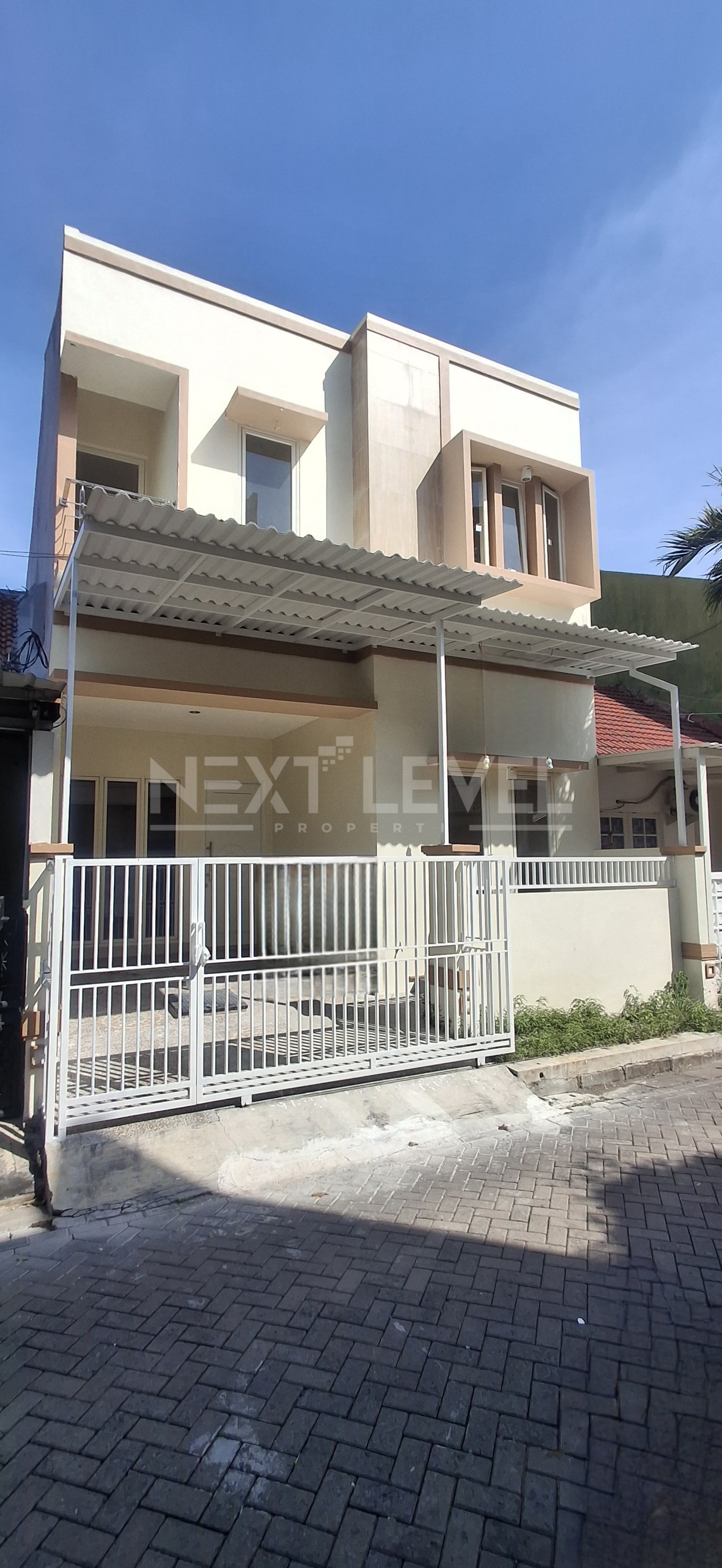 Dijual Rumah Minimalis Pakuwon City Dekat PCM