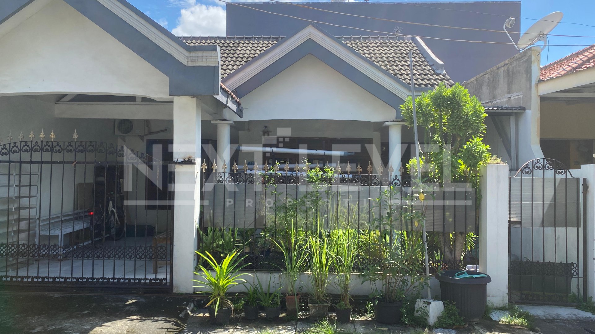 Dijual Rumah Lama Layak Huni Di Ketintang Madya Harga Dibawah Pasar