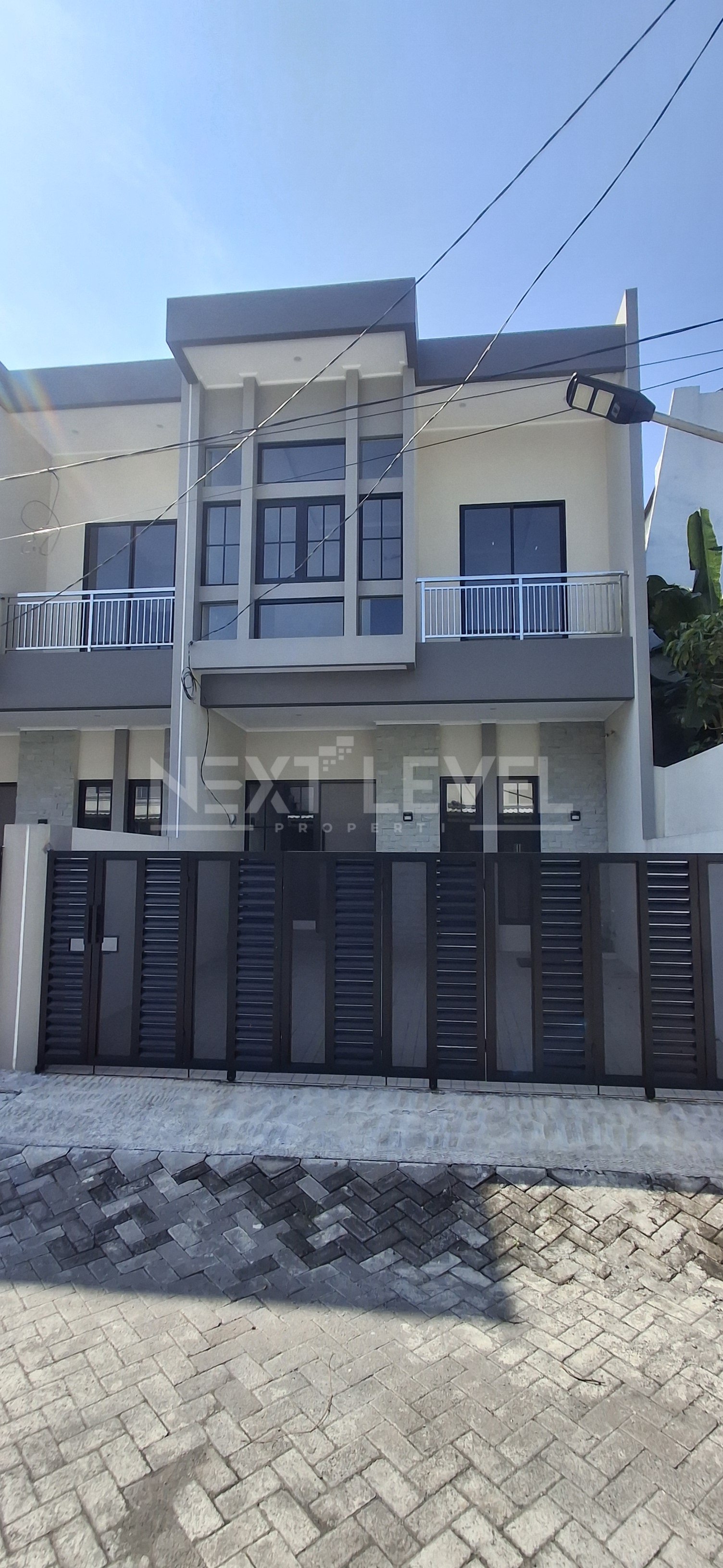 NEW GRESS MODERN STYLE WISMA MUKTI JL. KLAMPIS ANOM⭐