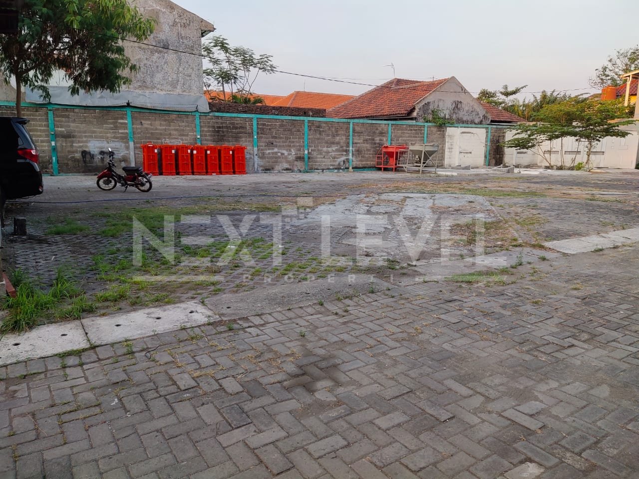 Dijual tanah di Jambangan baru Surabaya selatan bangunan semi permanen