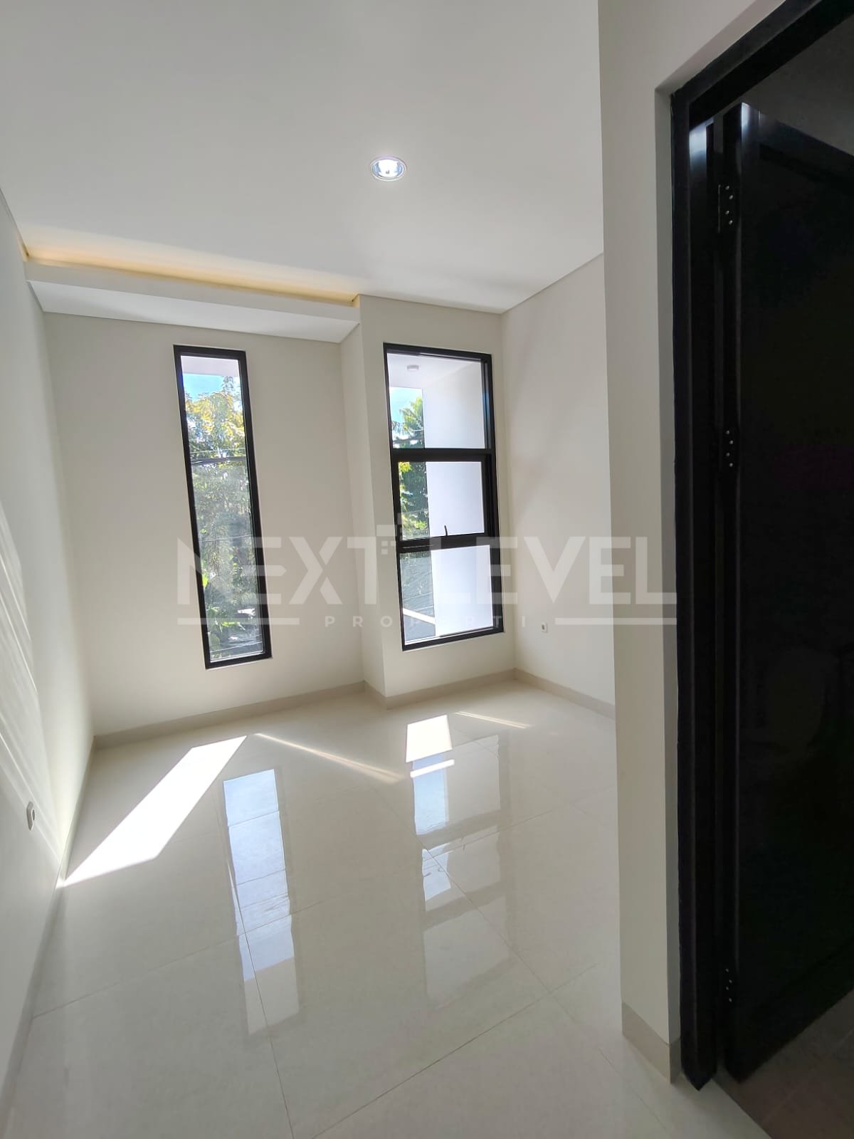 RUMAH BARU MINIMALIS DI TOMPOTIKA