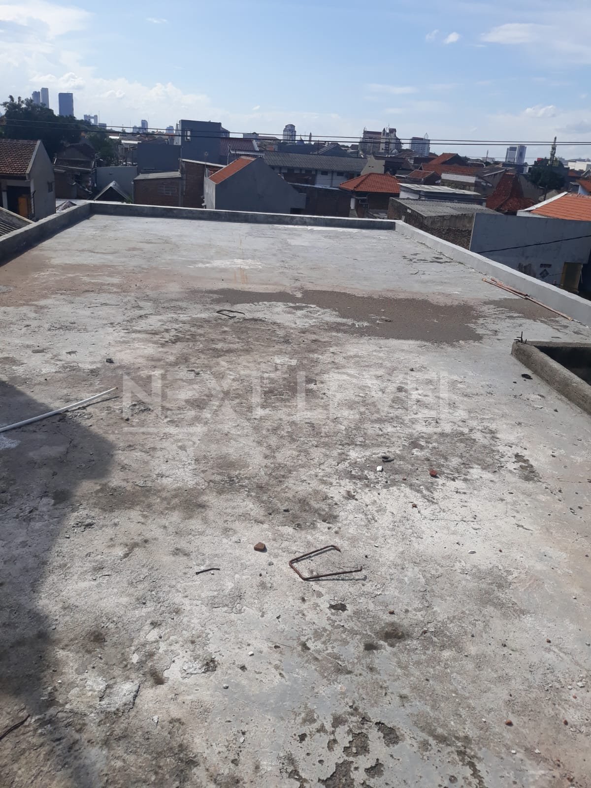 DIJUAL Bangunan 3 Lantai, (10 x 15) M², di Ngagelrejo - SURABAYA