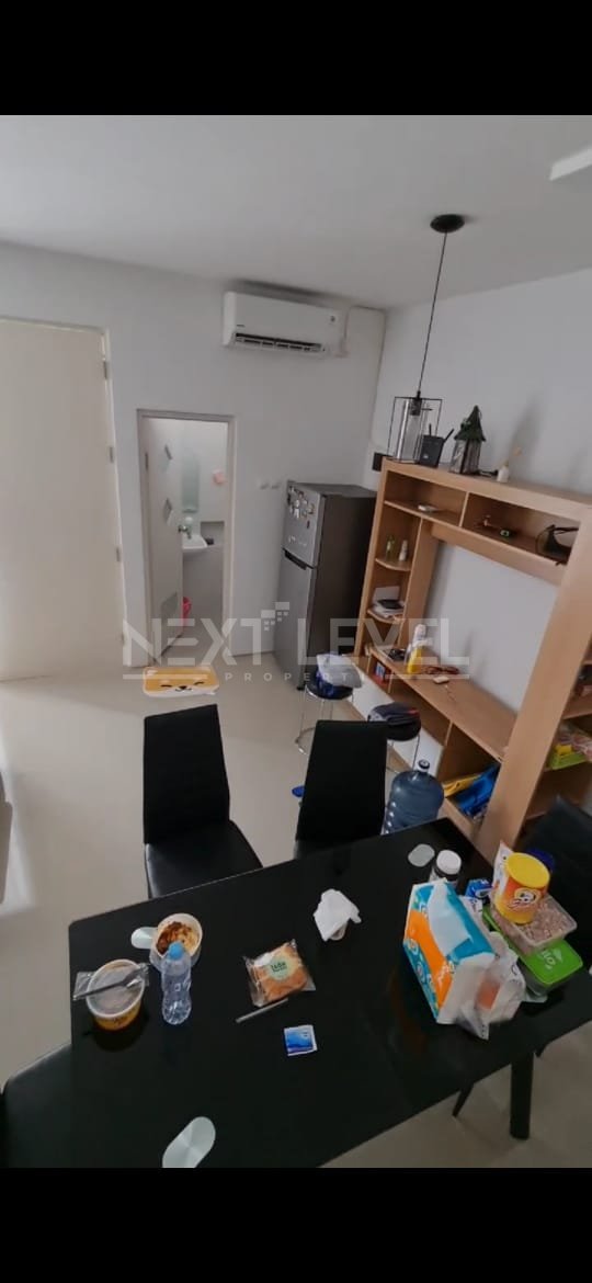 Dijual rumah di royal residence Wiyung full furnised 