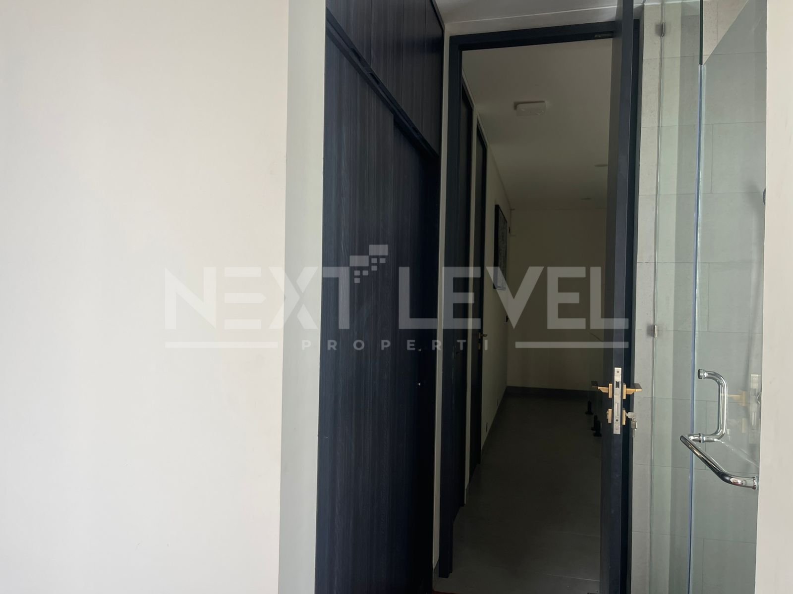 La reggia for sale, leasehold 27years extendable