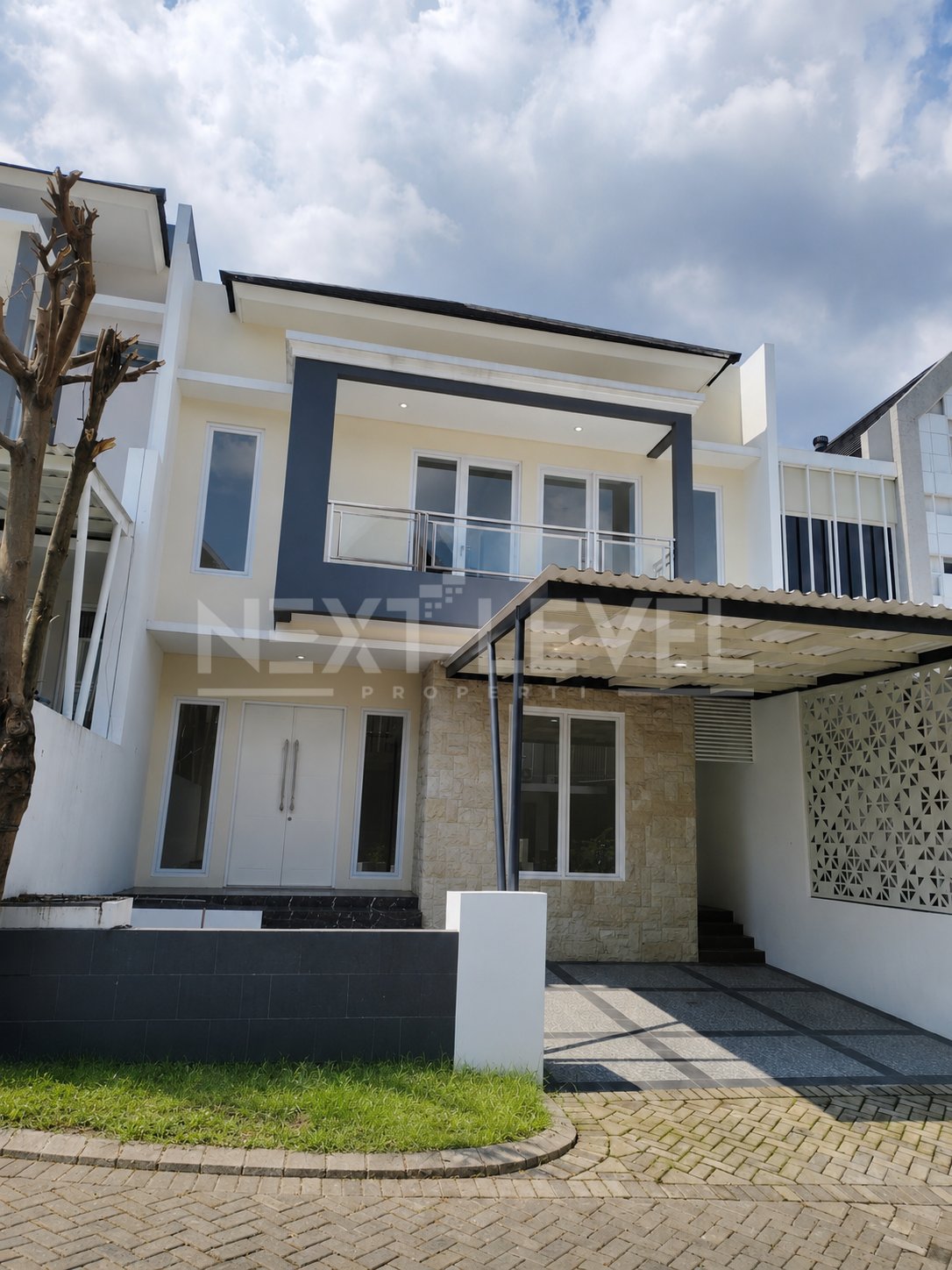 Rumah dijual baru dan istimewa di royal residence