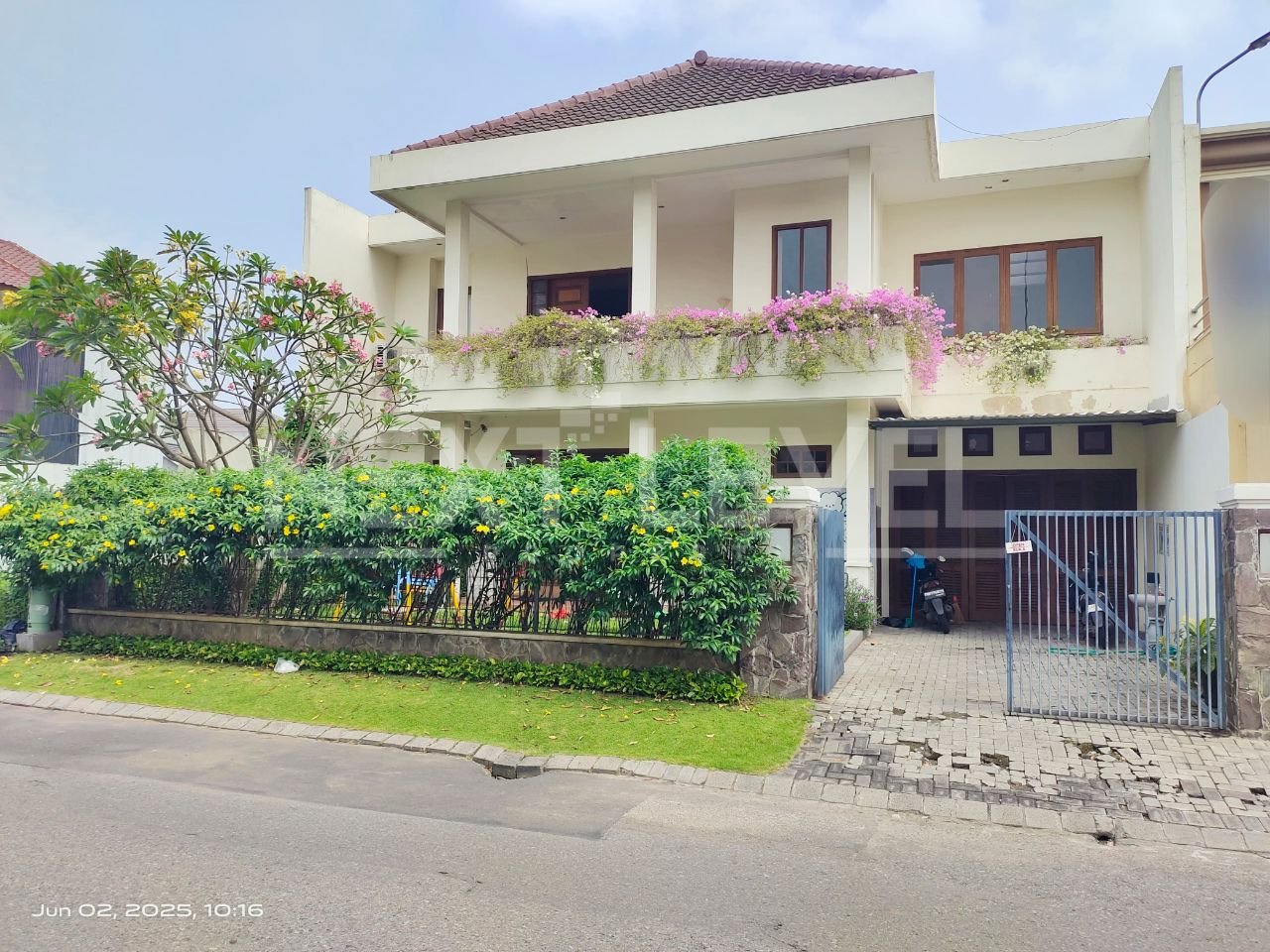 Dijual Rumah Citraland Utama Minimalis Strategis Siap Huni
