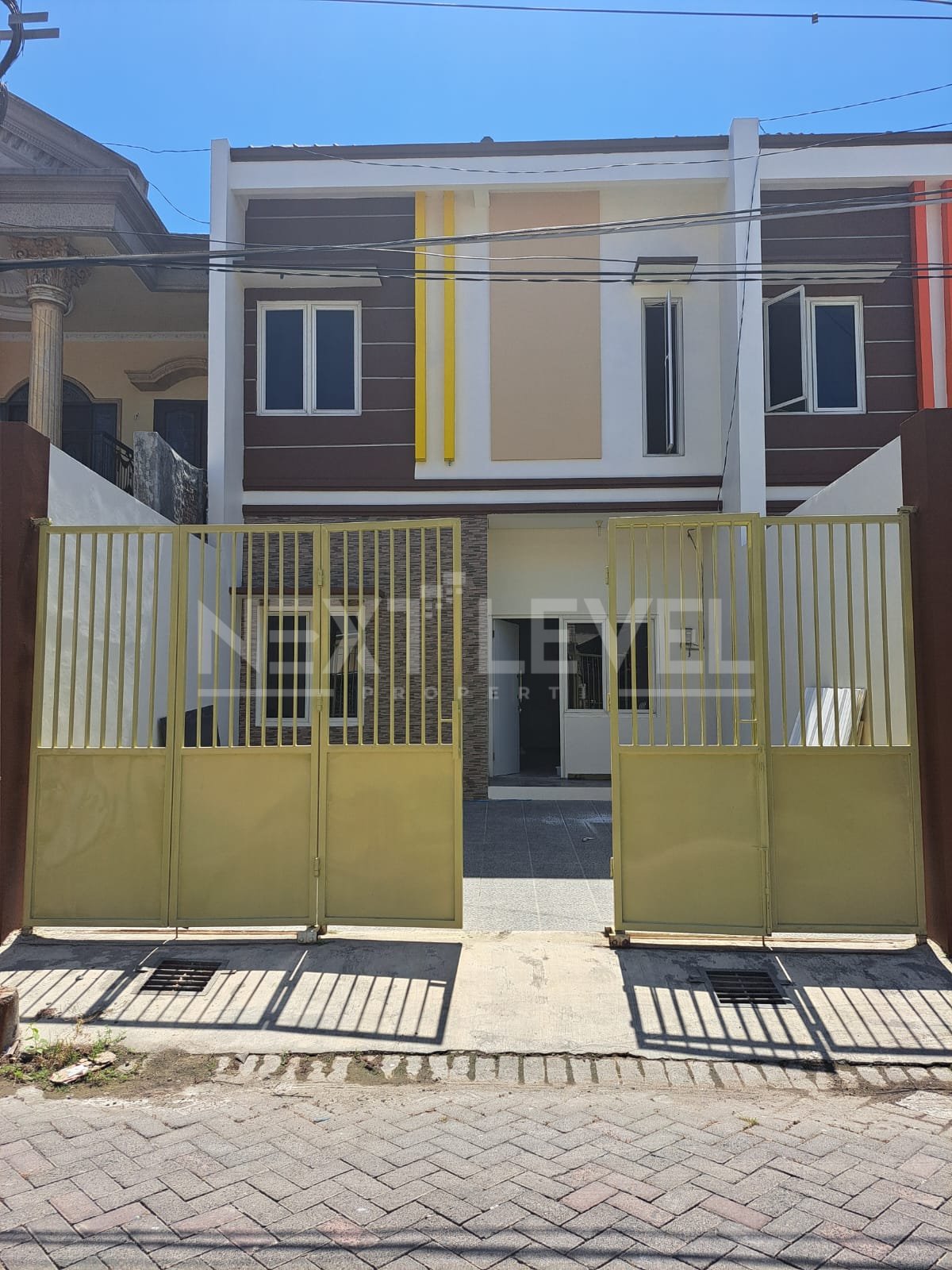 Dijual rumah baru gress 2 lantai. Mulyosari BPD SURABAYA.