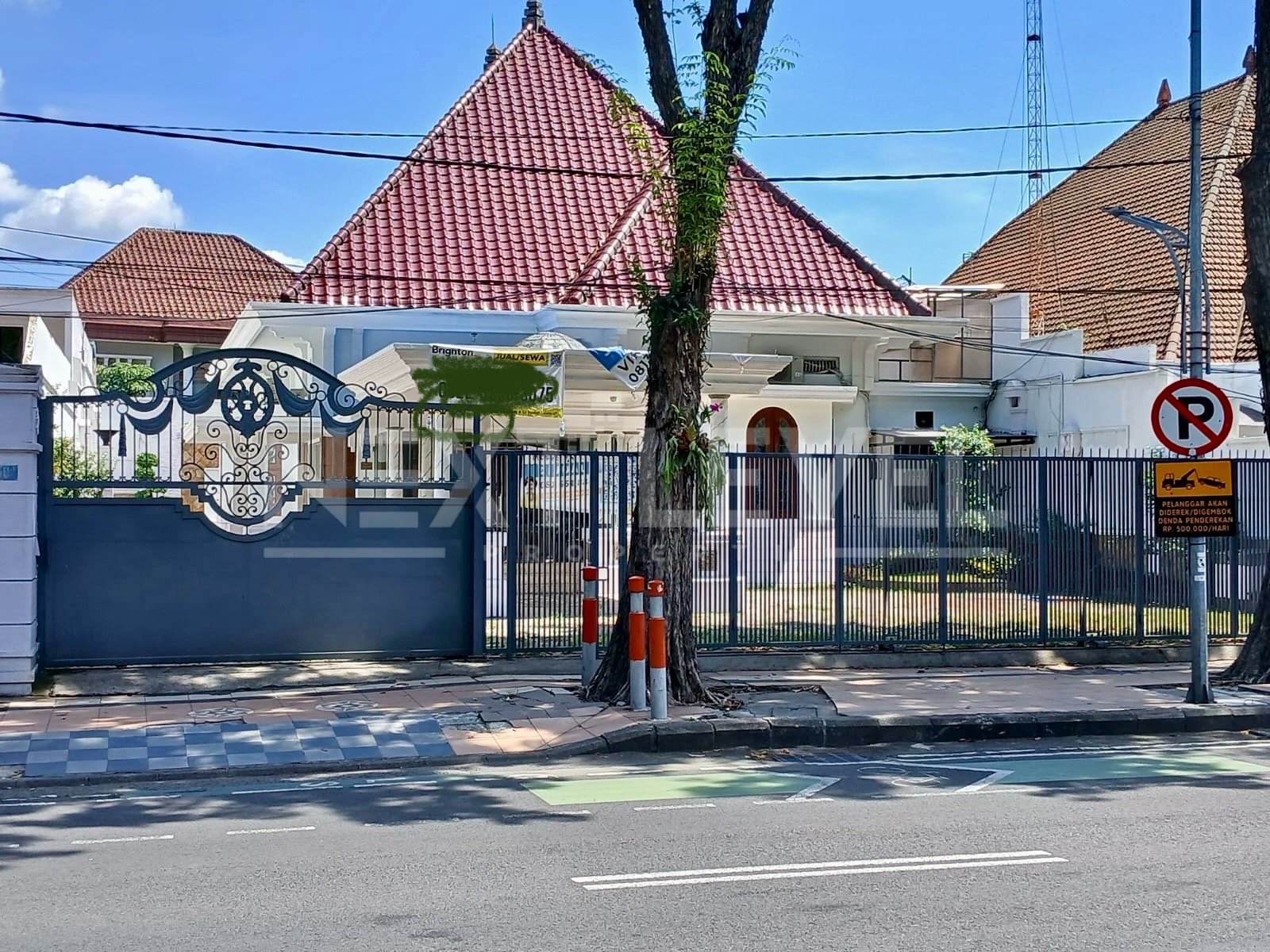 Disewakan tempat usaha di jl Raya Darmo