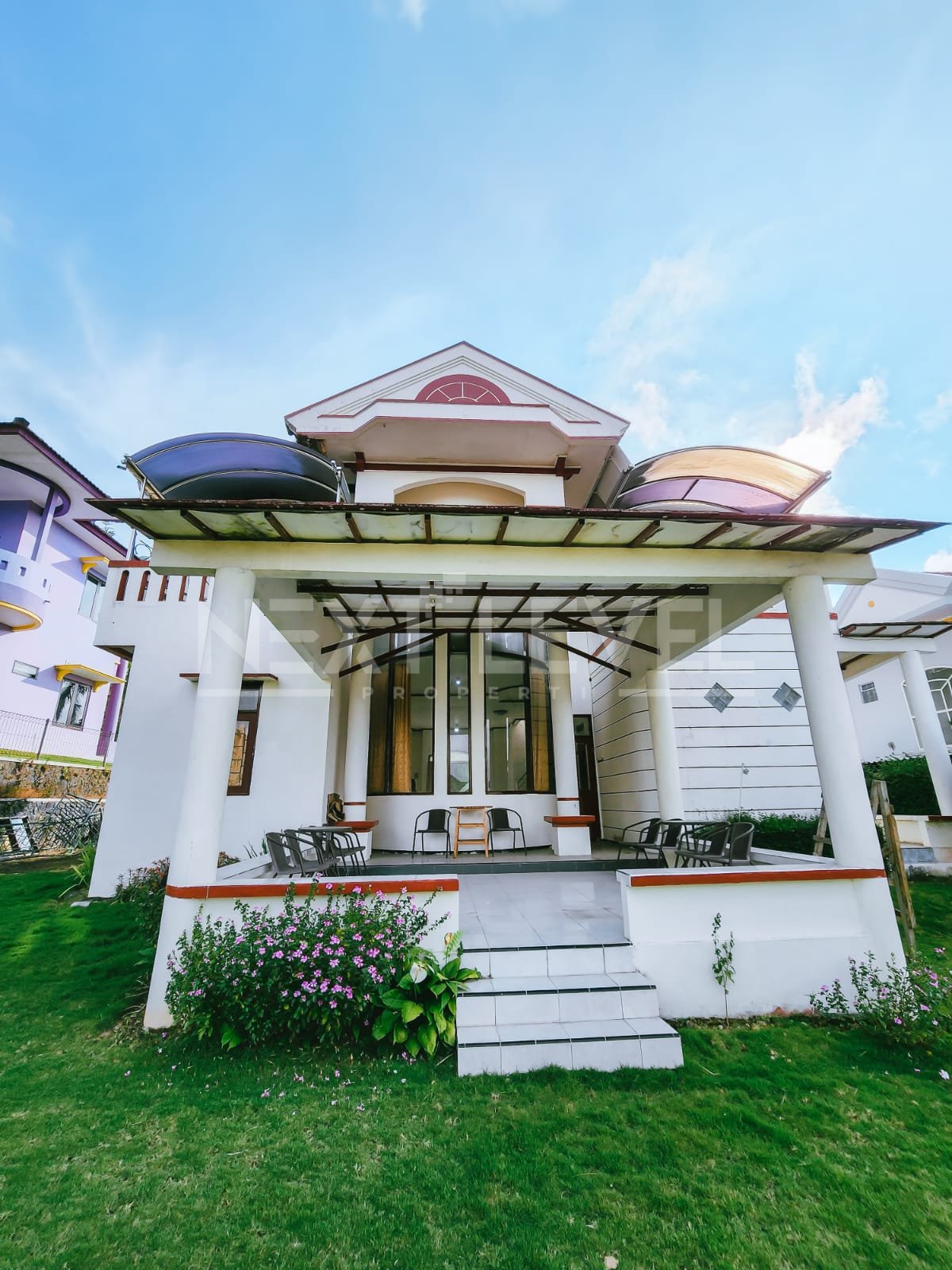 DIJUAL VILLA PUNCAK TRAWAS MOJOKERTO MEWAH TERAWAT