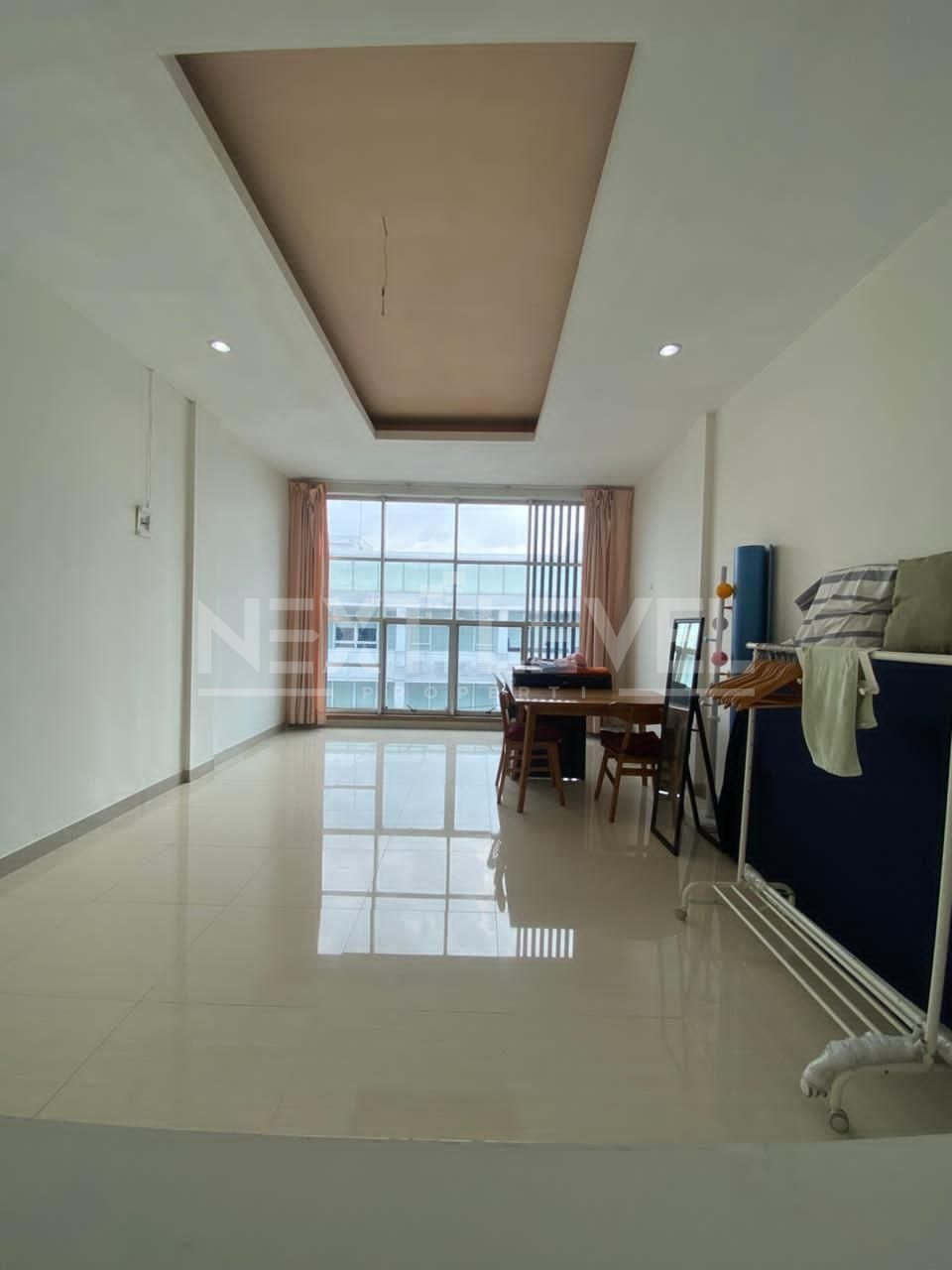DIJUAL RUKO MANYAR KERTOARJO AREA KOMERSIAL SIAP PAKAI COCOK UNTUK KANTOR DAN USAHA