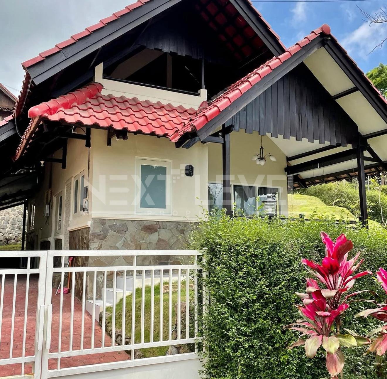 DIJUAL VILLA GRAND TRAWAS MOJOKERTO SIAP HUNI