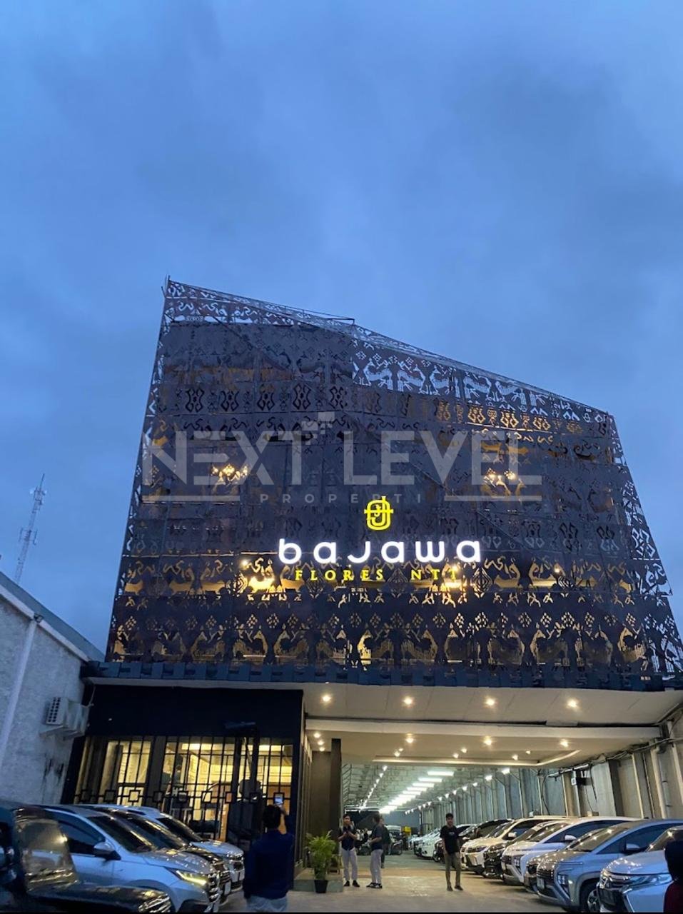 Disewakan (Gedung Komersial Strategis) EX Han Palace Resto/Bajawa
