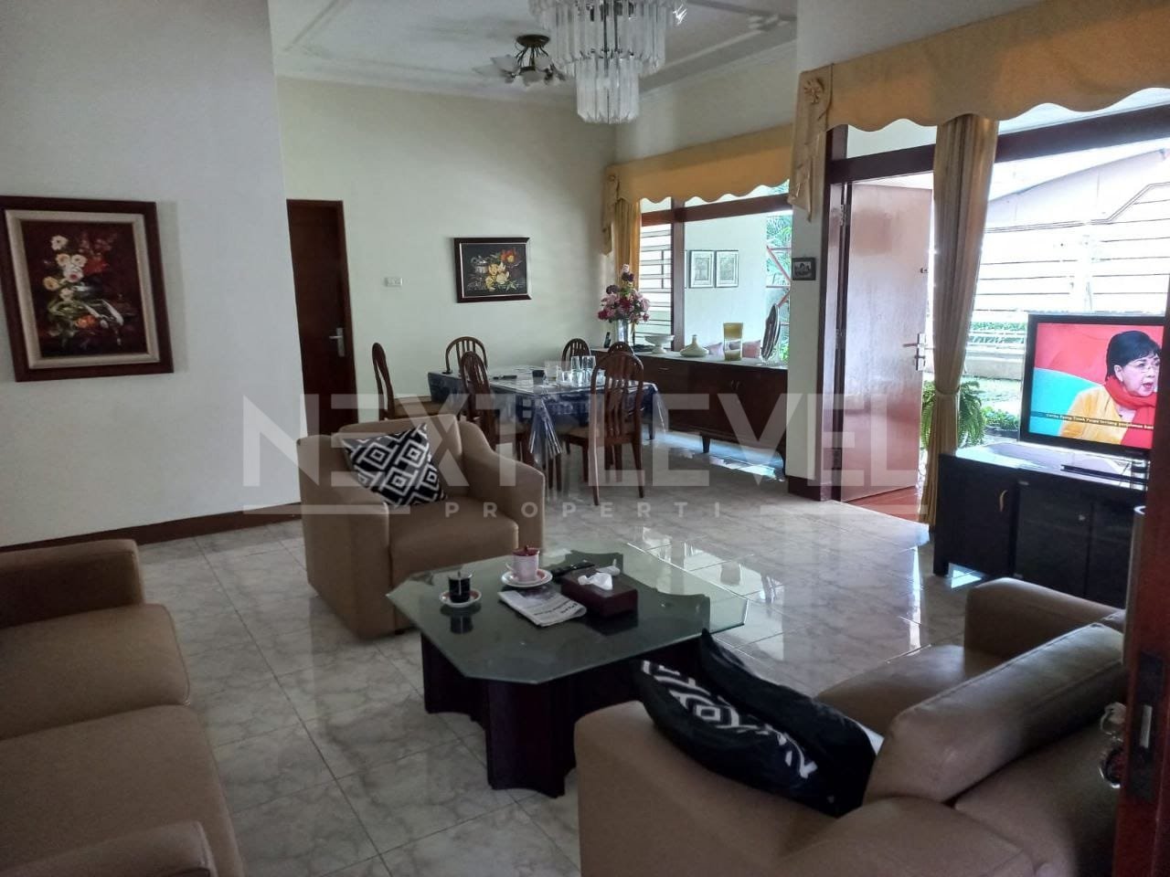 Jual Rumah Gayung Kebonsari 