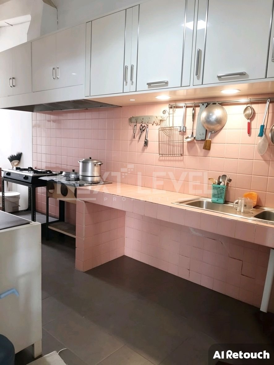 Dijual Rumah Manyar Jaya Minimalis Strategis Siap Huni