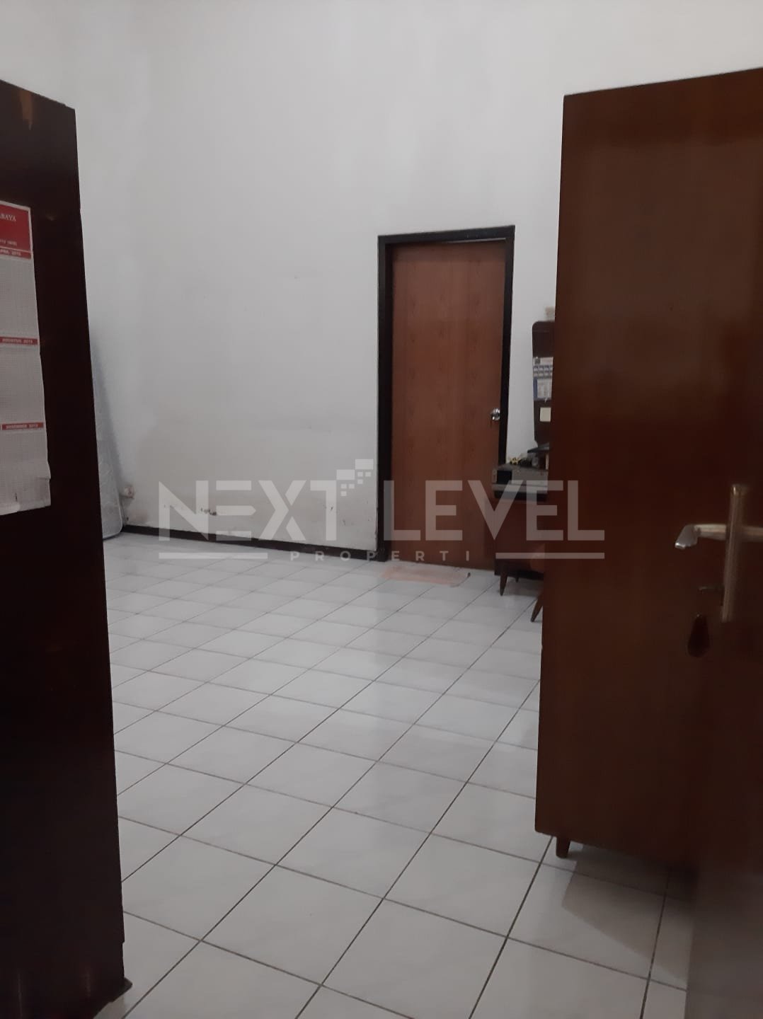 Dijual Rumah Manyar dekat dengan sekolah dan kampus