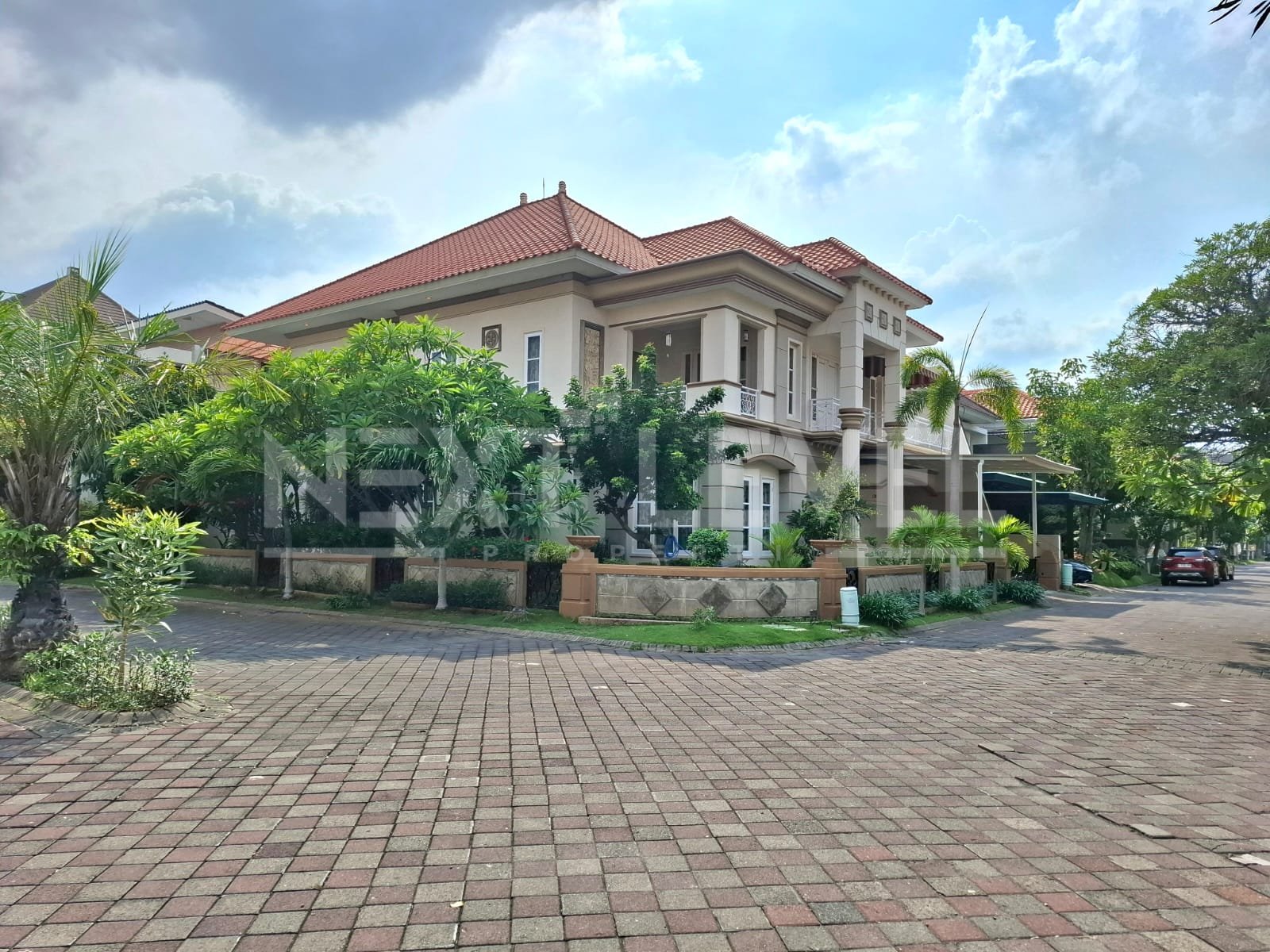 RUMAH REGENCY 21 TERAWAT DAN ASRI