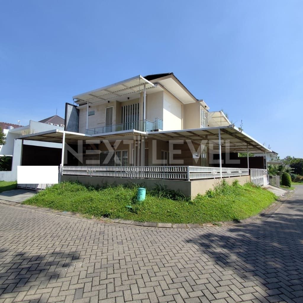 Dijual Rumah Eastwood Citraland Strategis Siap Huni