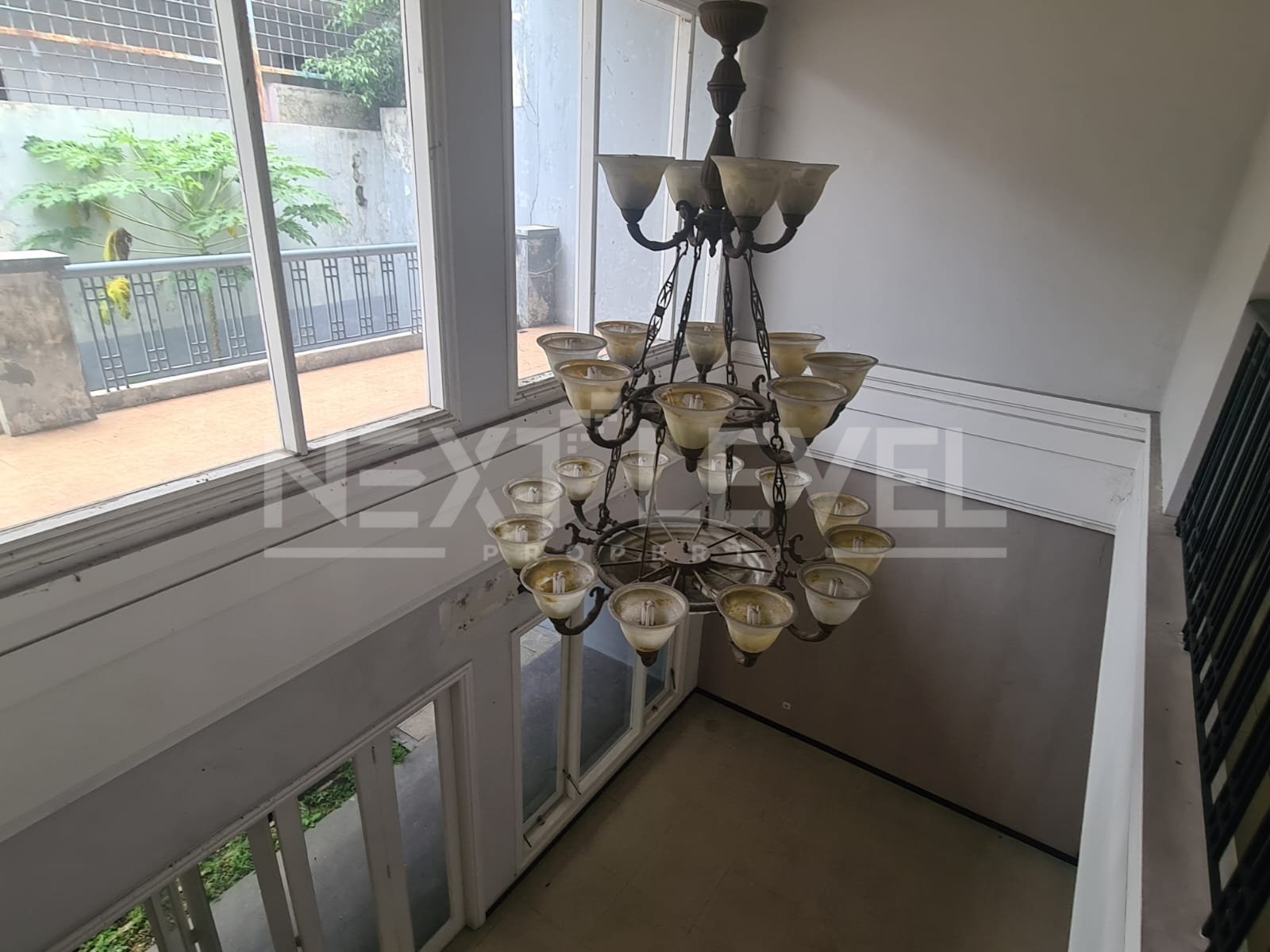 Disewakan Rumah Modern Minimalis – Citraland Boulevard