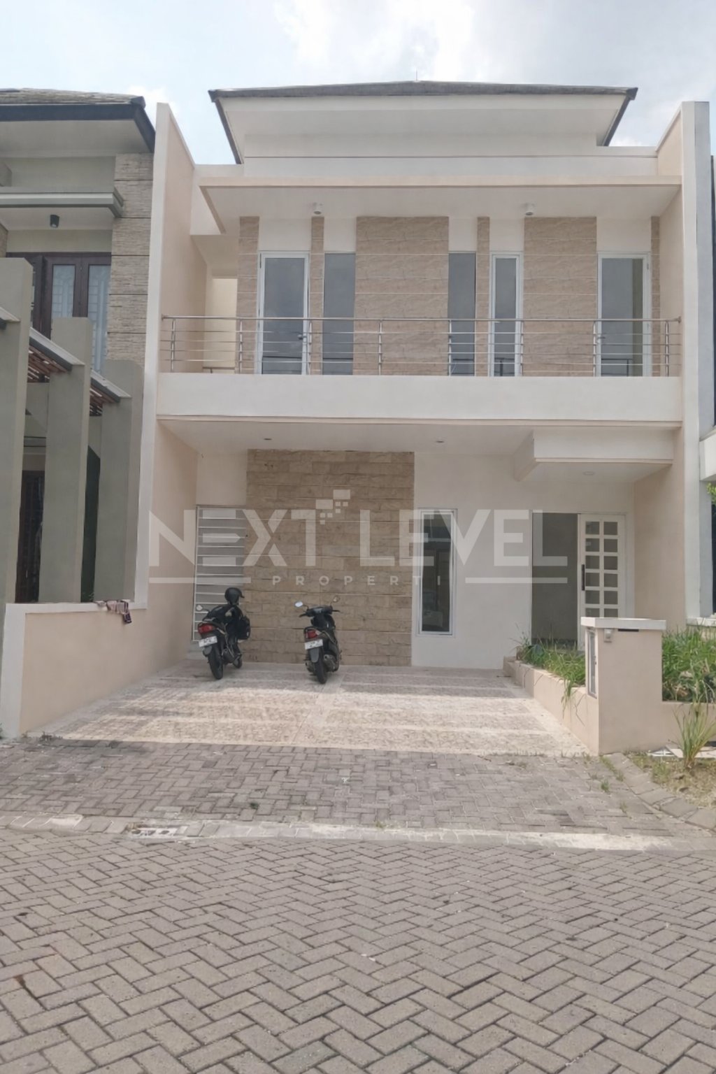 Royal residence rumah  New Gress