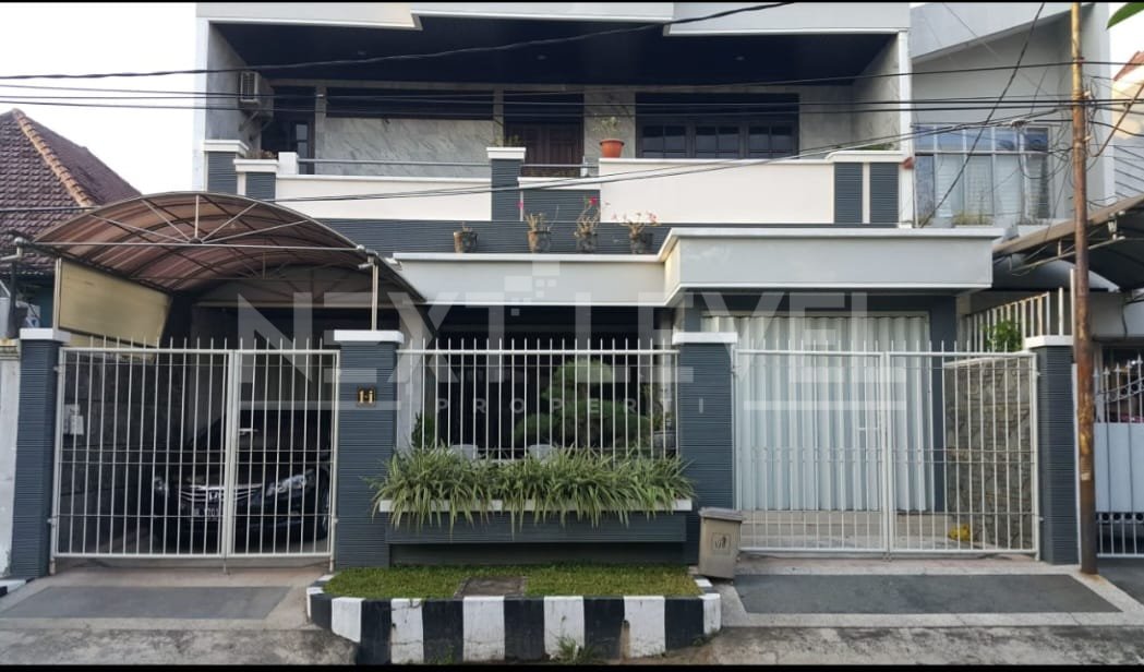 DIJUAL RUMAH 2 LANTAI STRATEGIS SELANGKAH RAYA DIPONEGORO, INDRAGIRI SURABAYA PUSAT