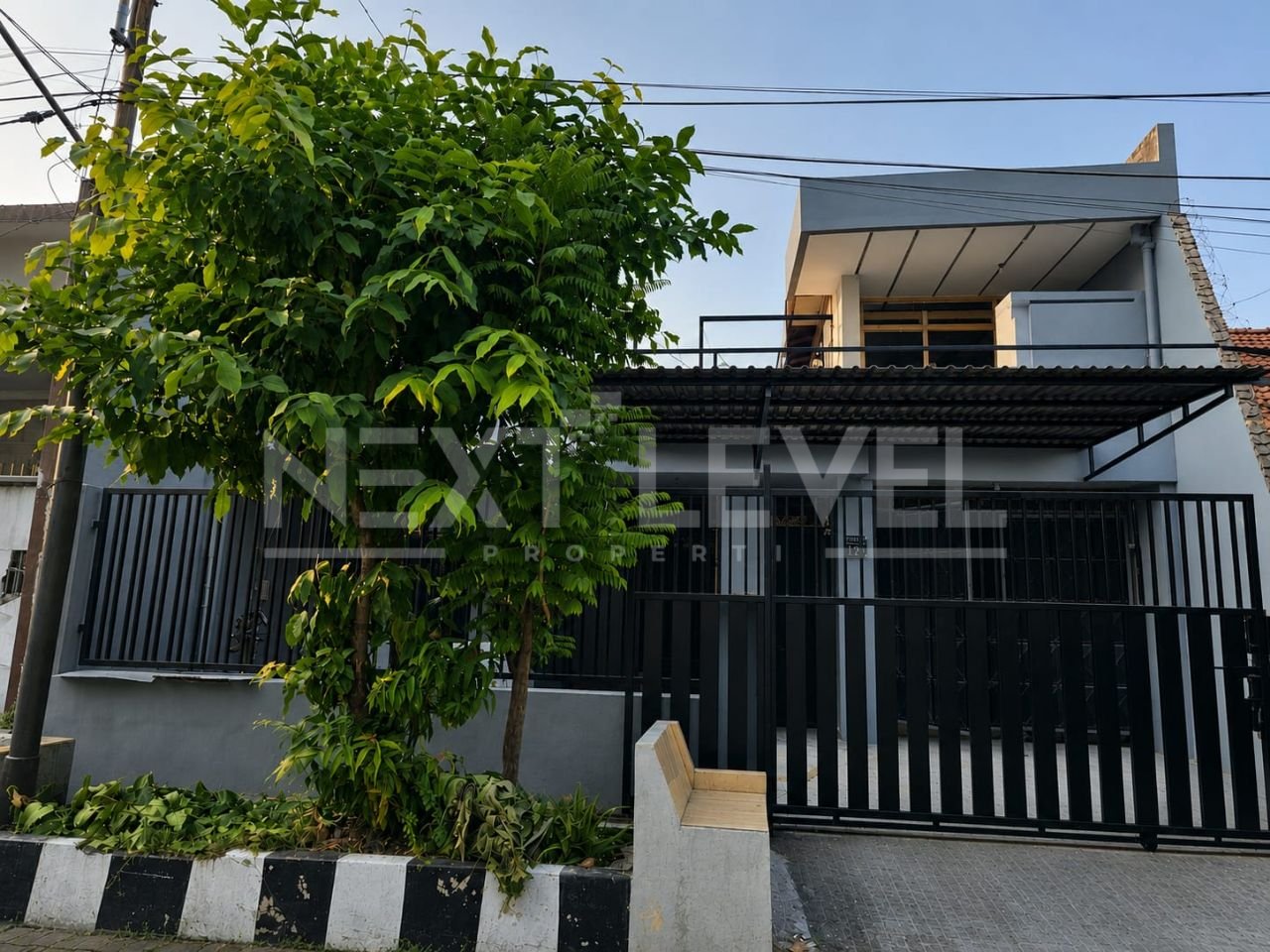 Dijual Rumah Darmo Permai Selatan Minimalis Strategis Siap Huni
