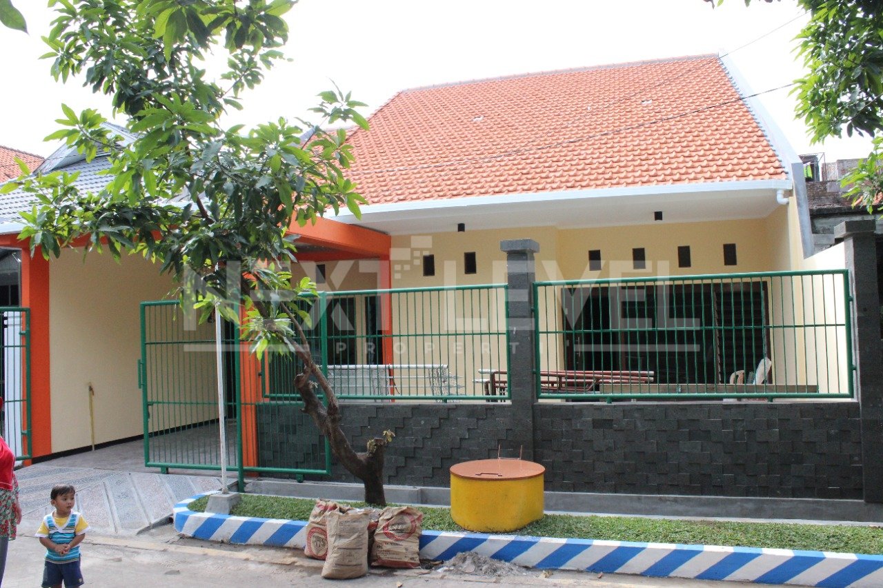 Jual/ Sewa Rumah Bratang 